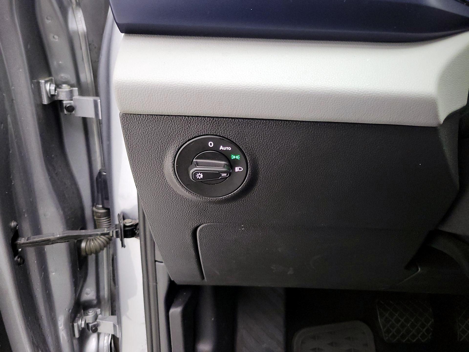 Thumbnail: 2022 Volkswagen Taos - 13