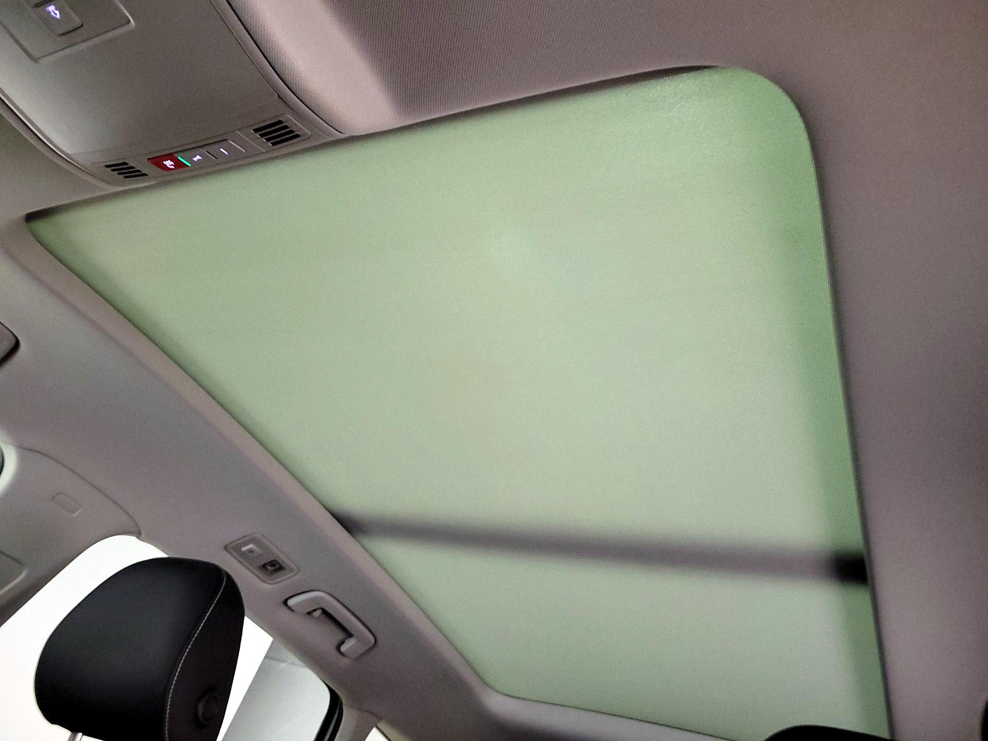 Thumbnail: 2022 Volkswagen Taos - 18