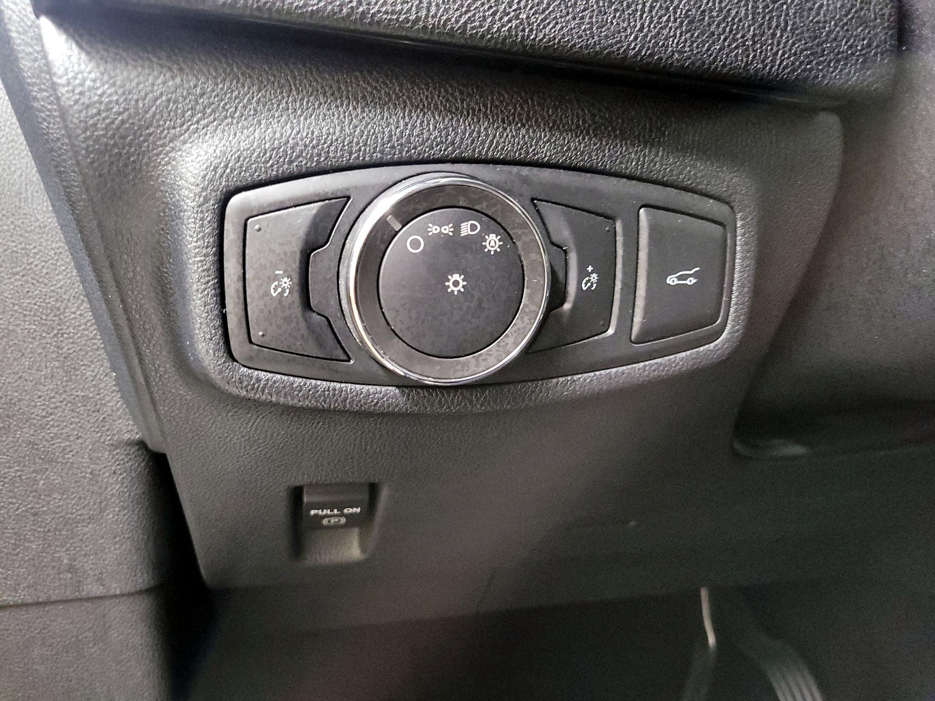 Thumbnail: 2017 Lincoln MKC - 13