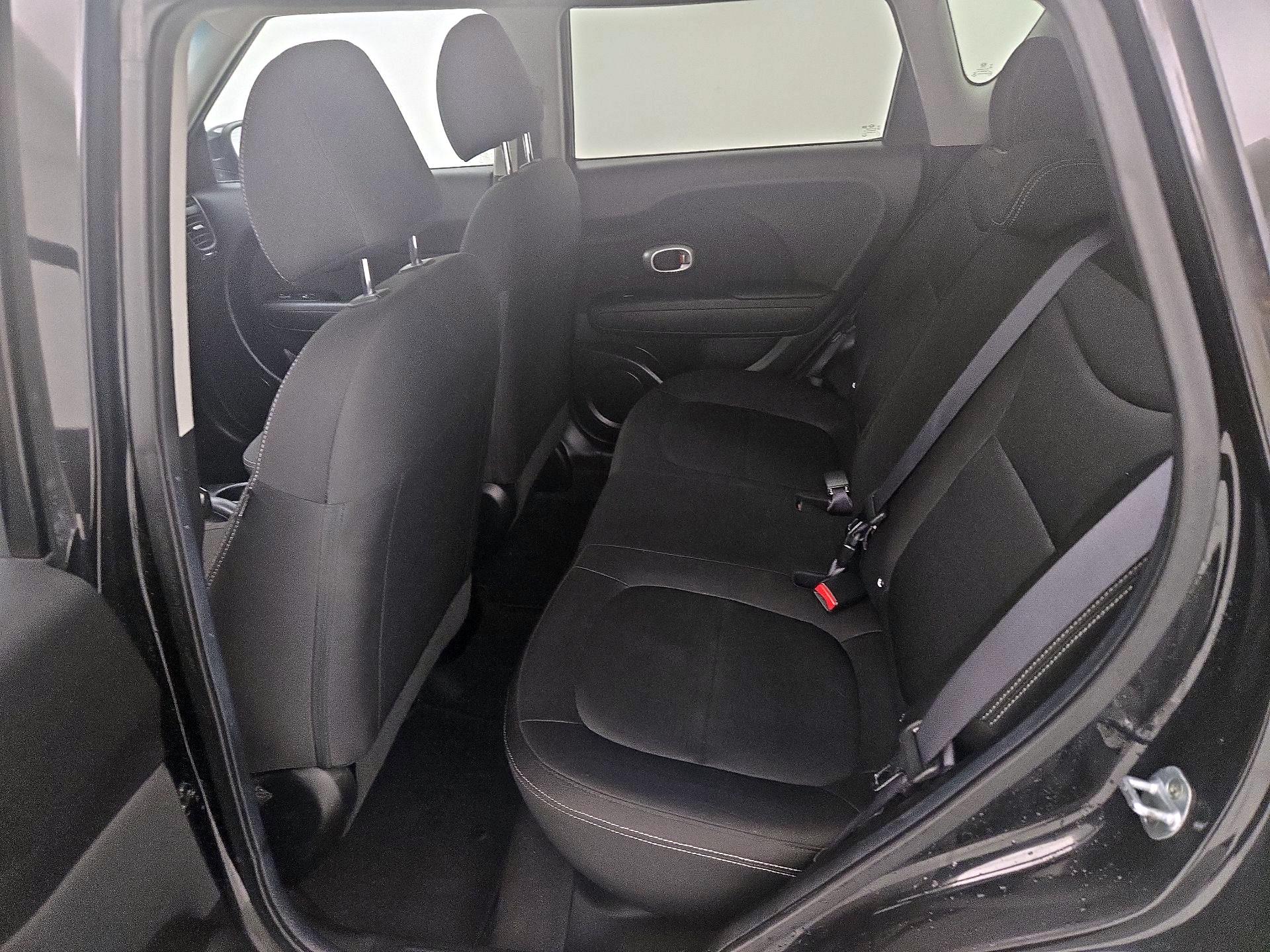 Thumbnail: 2018 Kia Soul - 18