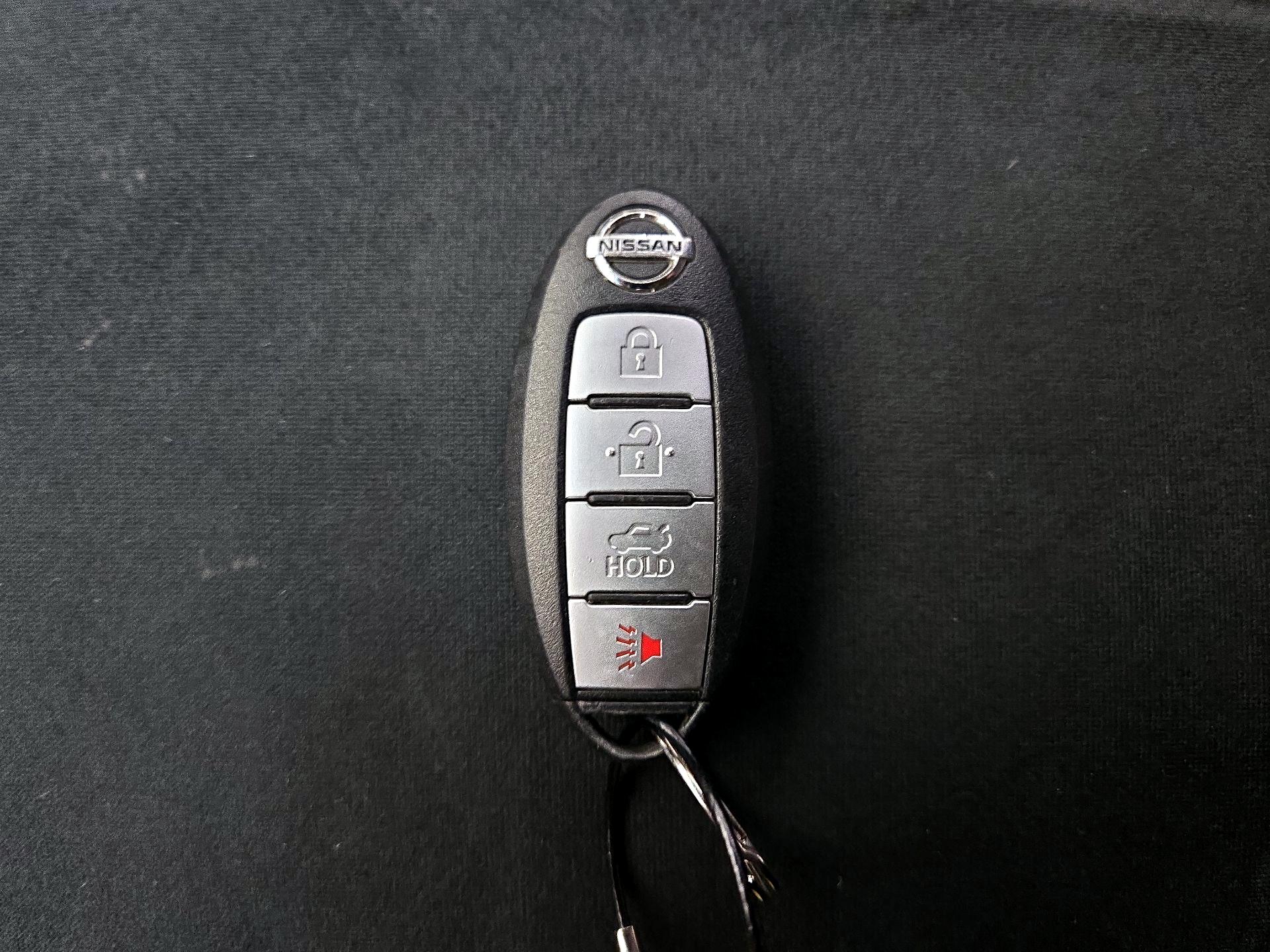 Thumbnail: 2015 Nissan Altima - 20