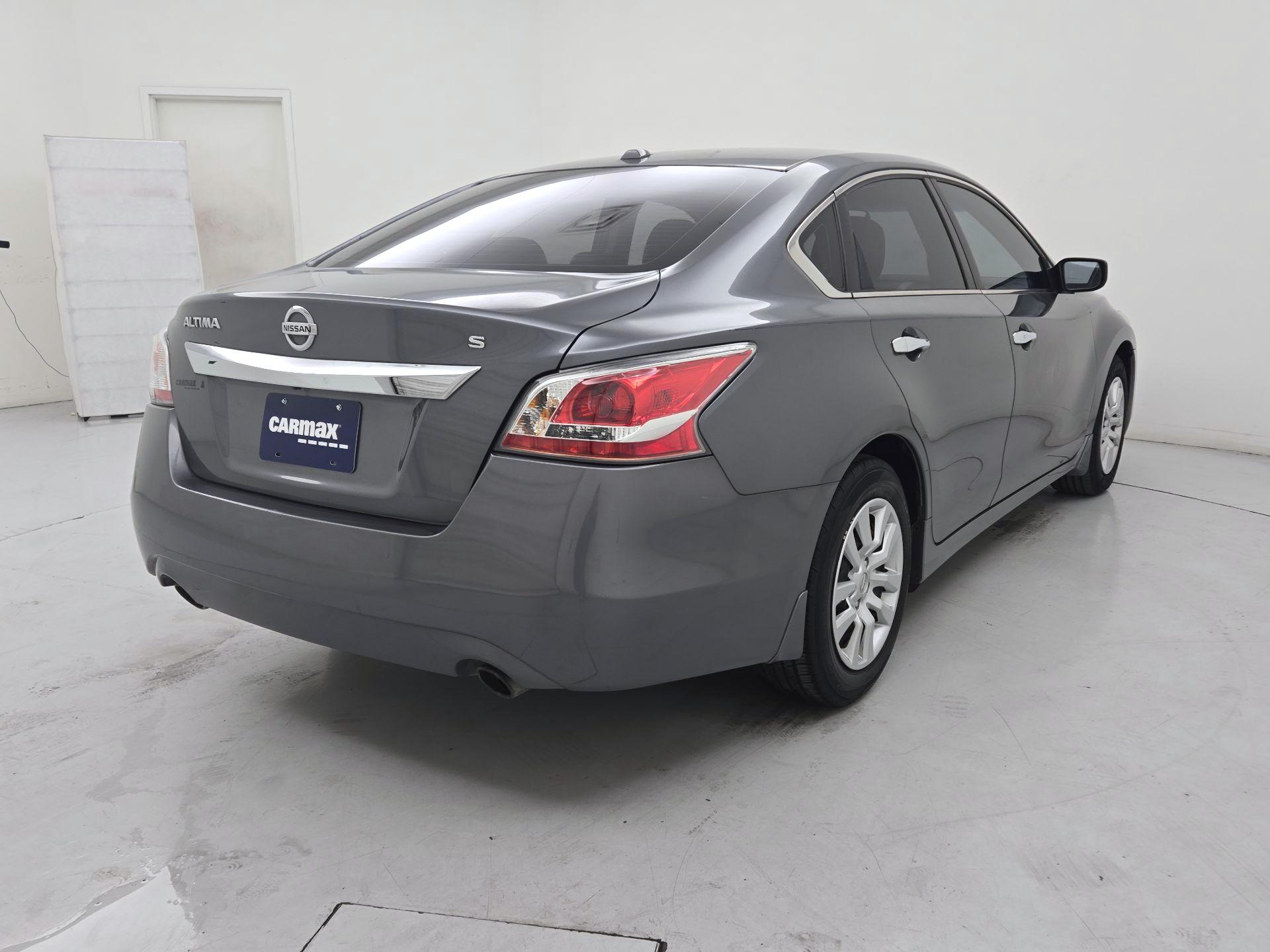 Thumbnail: 2015 Nissan Altima - 5