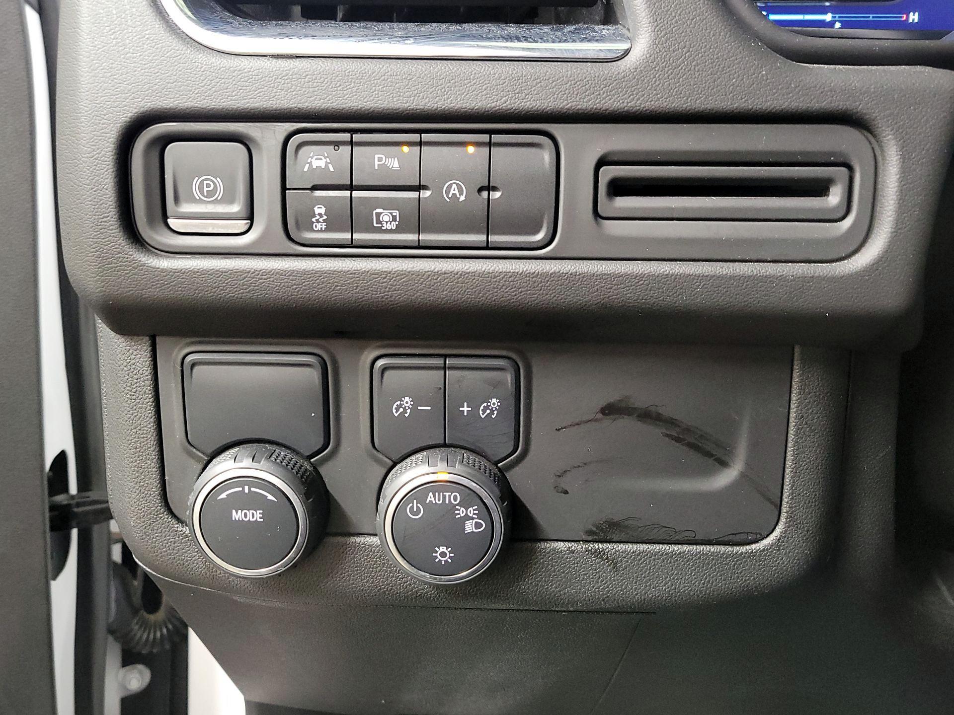 Thumbnail: 2023 Chevrolet Tahoe - 13