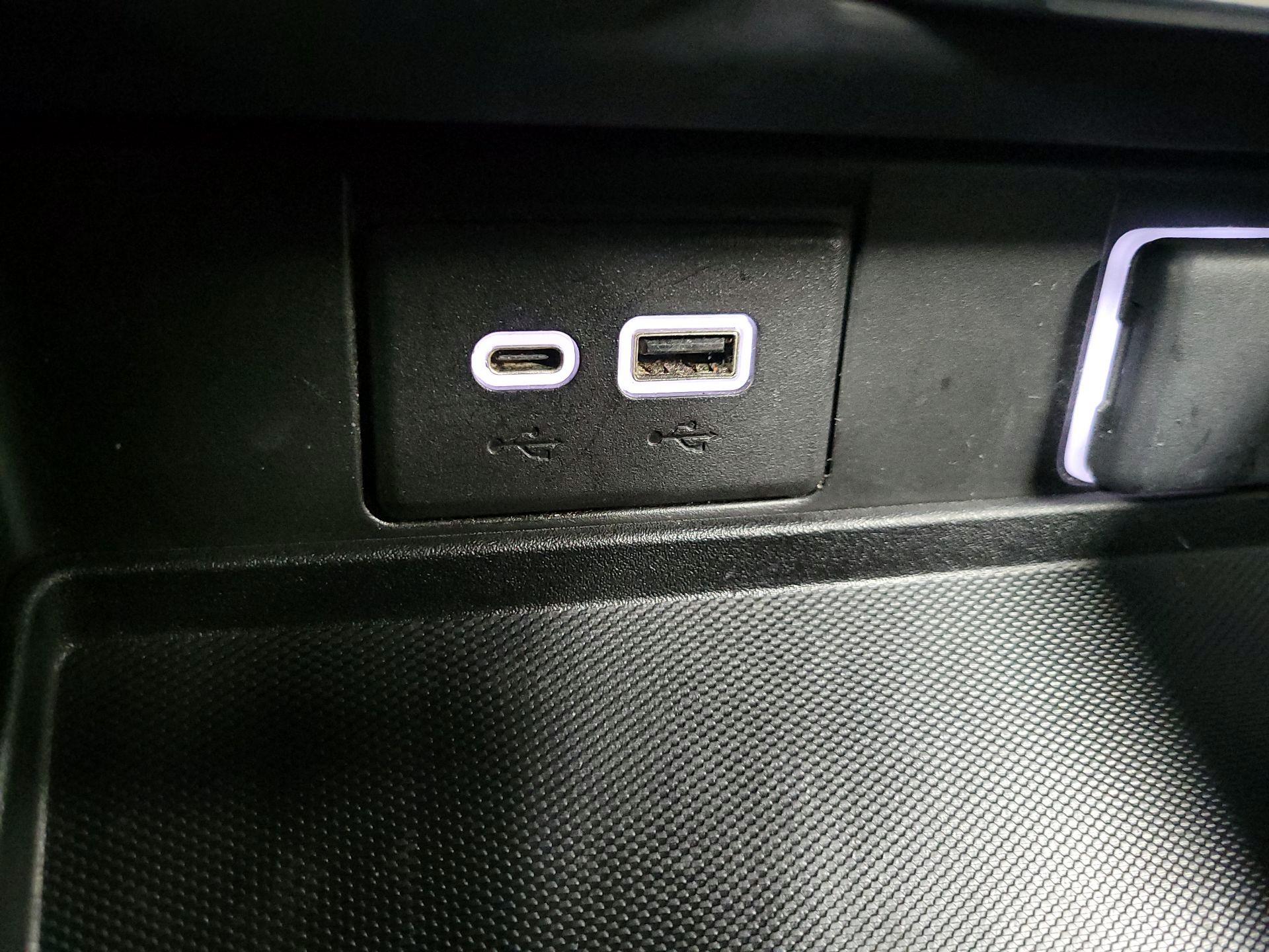 Thumbnail: 2023 Chevrolet Tahoe - 18