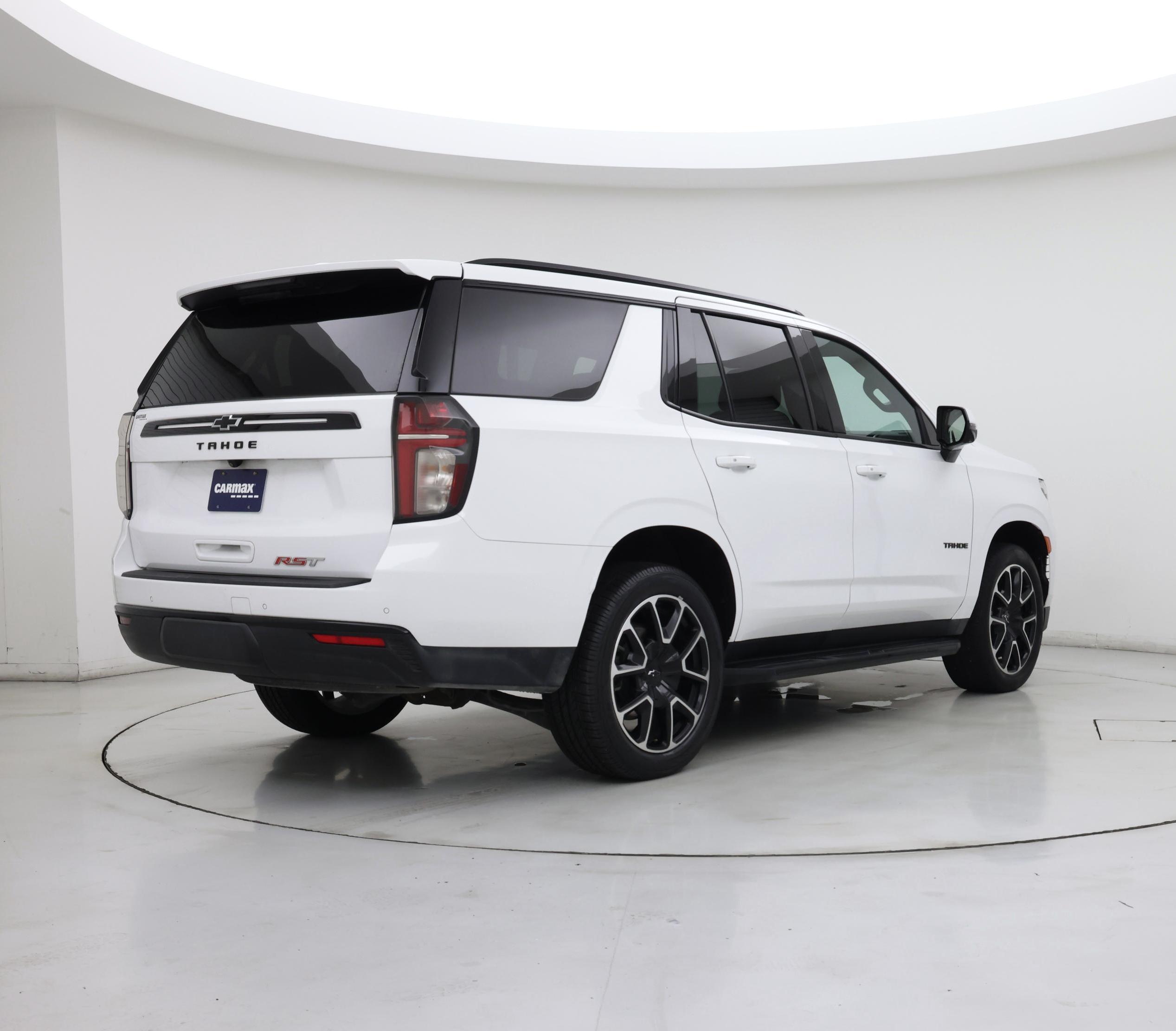 Thumbnail: 2023 Chevrolet Tahoe - 8