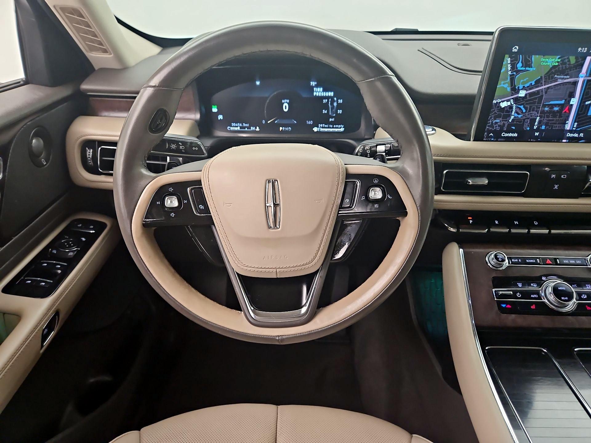 Thumbnail: 2023 Lincoln Aviator - 10