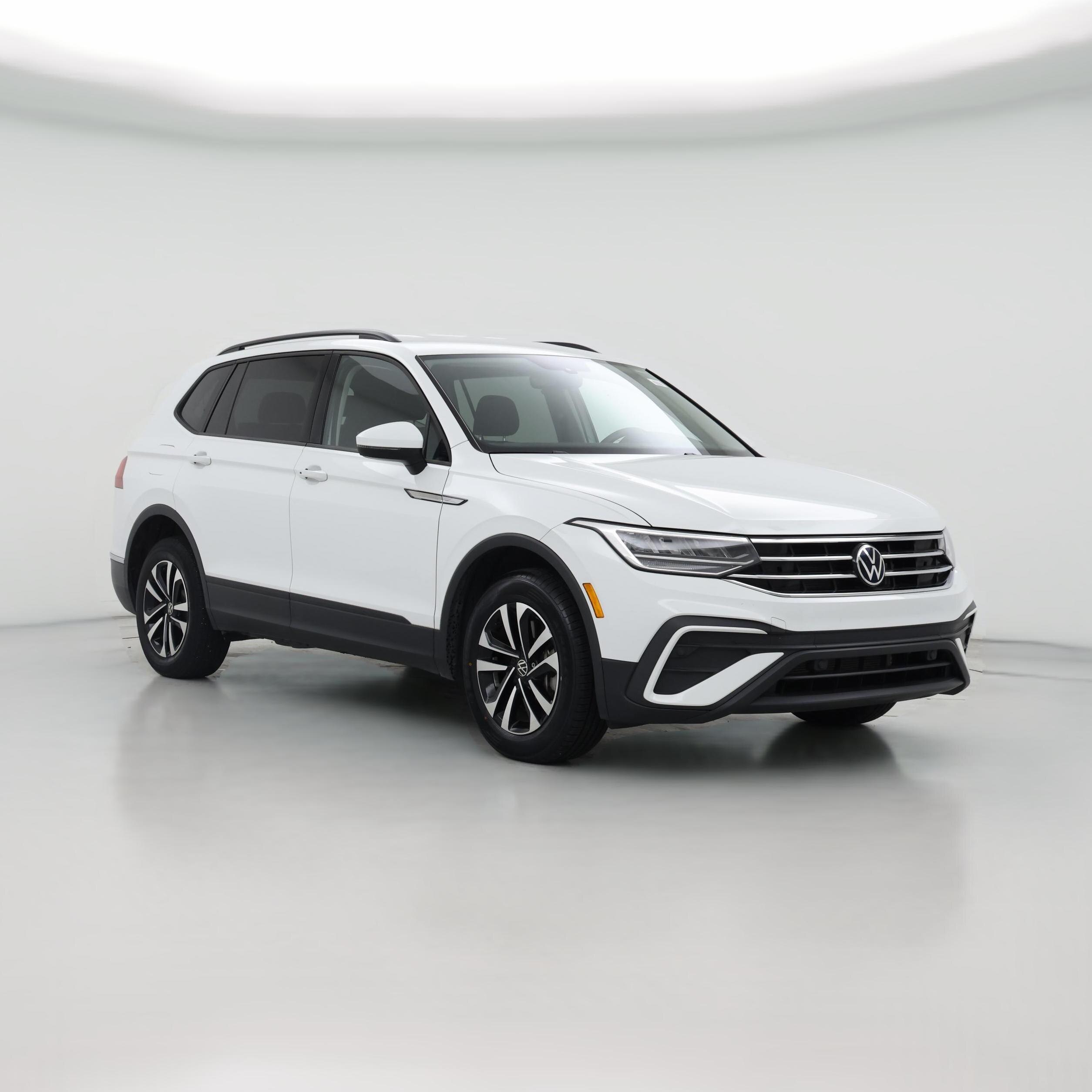 Thumbnail: 2023 Volkswagen Tiguan - 1