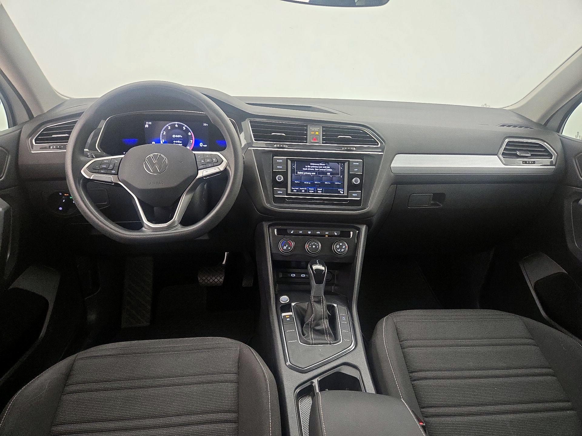 Thumbnail: 2023 Volkswagen Tiguan - 9