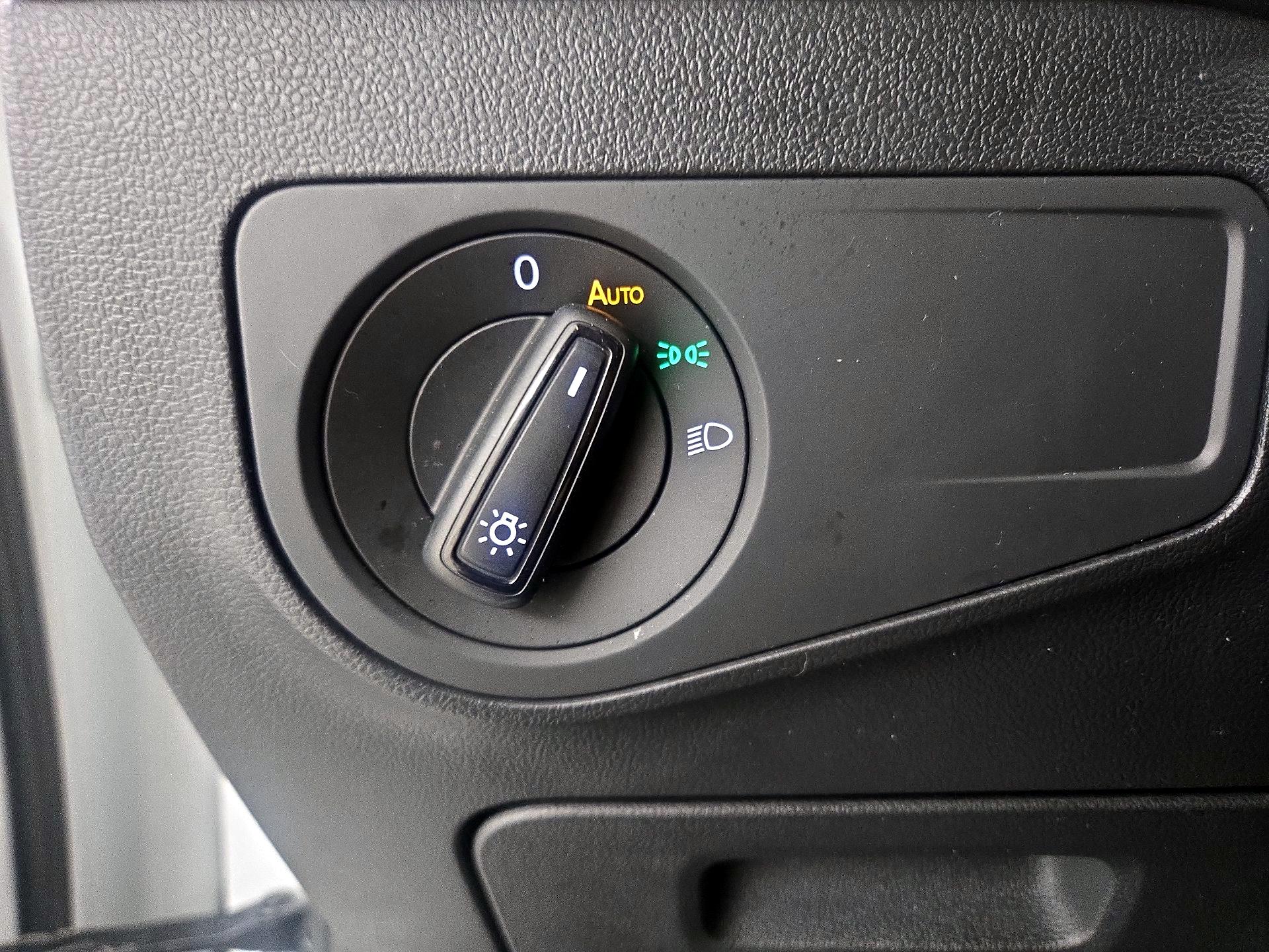 Thumbnail: 2023 Volkswagen Tiguan - 13