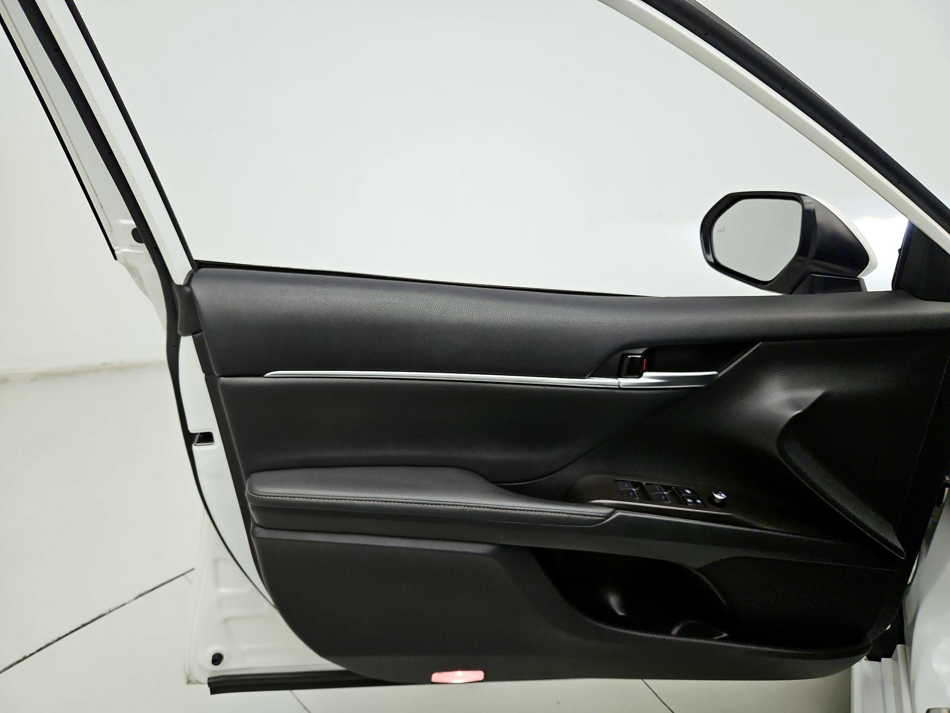 Thumbnail: 2024 Toyota Camry - 12