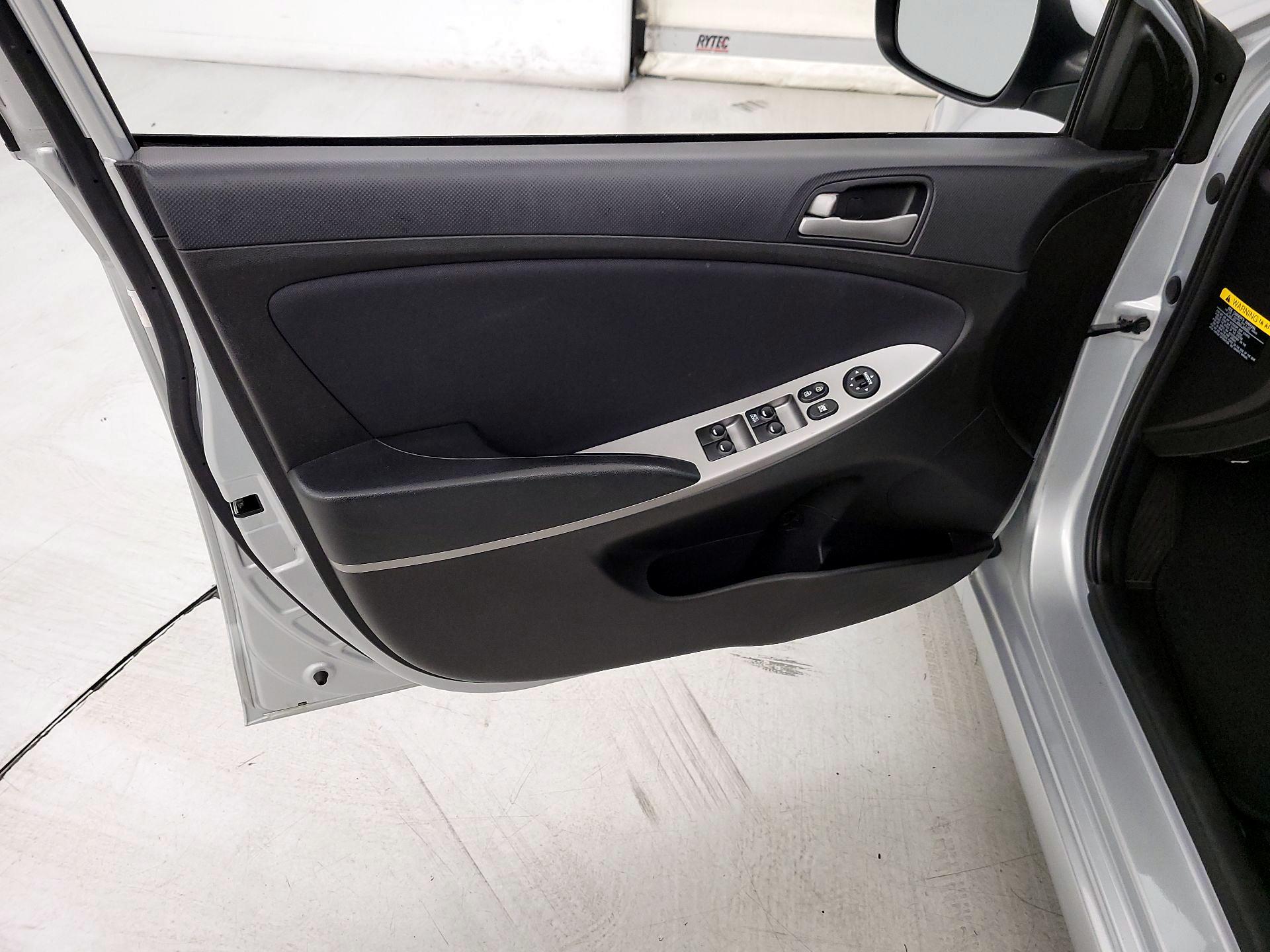 Thumbnail: 2017 Hyundai Accent - 12