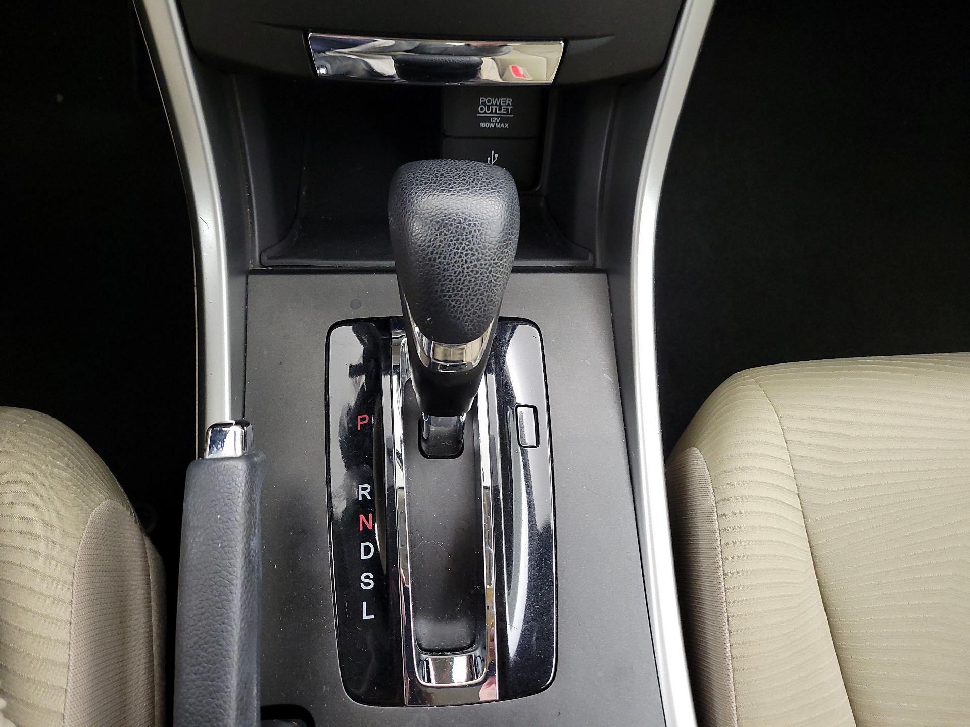 Thumbnail: 2015 Honda Accord - 17