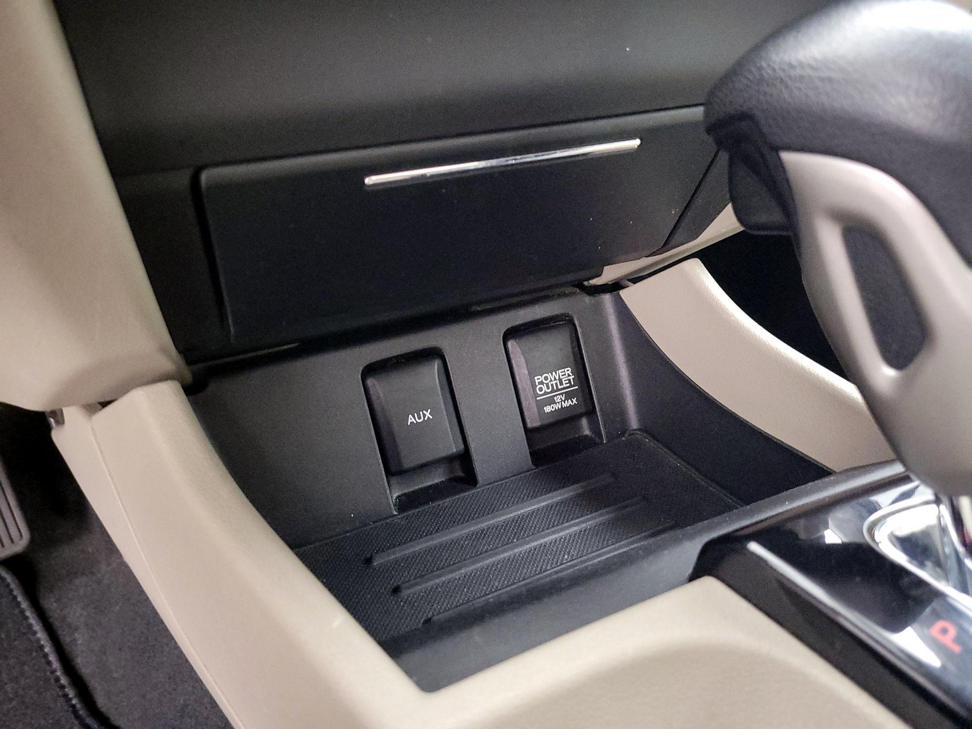 Thumbnail: 2015 Honda Civic - 18