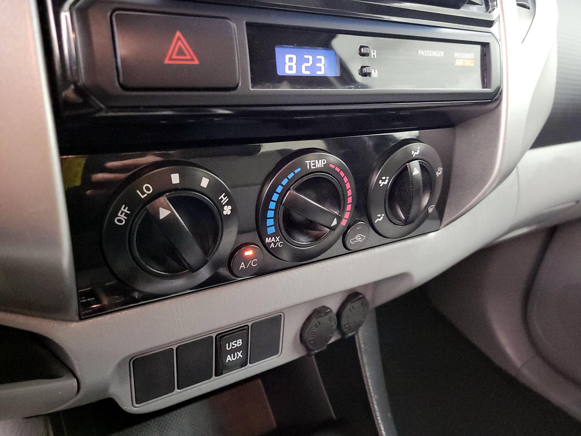 Thumbnail: 2014 Toyota Tacoma - 16