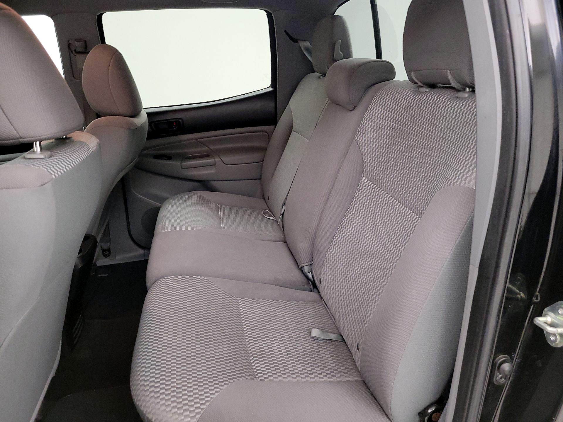 Thumbnail: 2014 Toyota Tacoma - 18