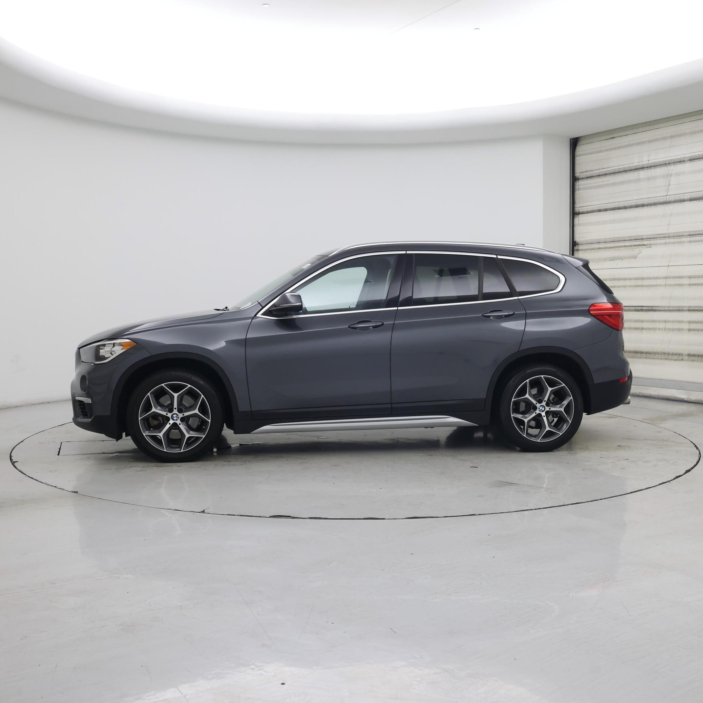 Thumbnail: 2019 BMW X1 - 3