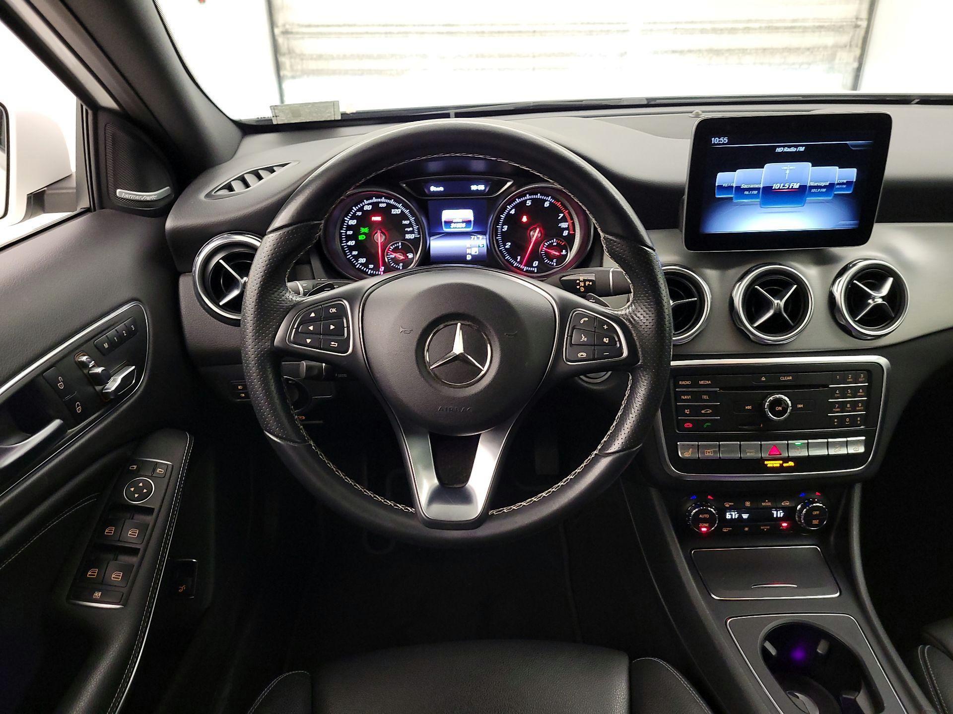 Thumbnail: 2018 Mercedes-Benz GLA - 10