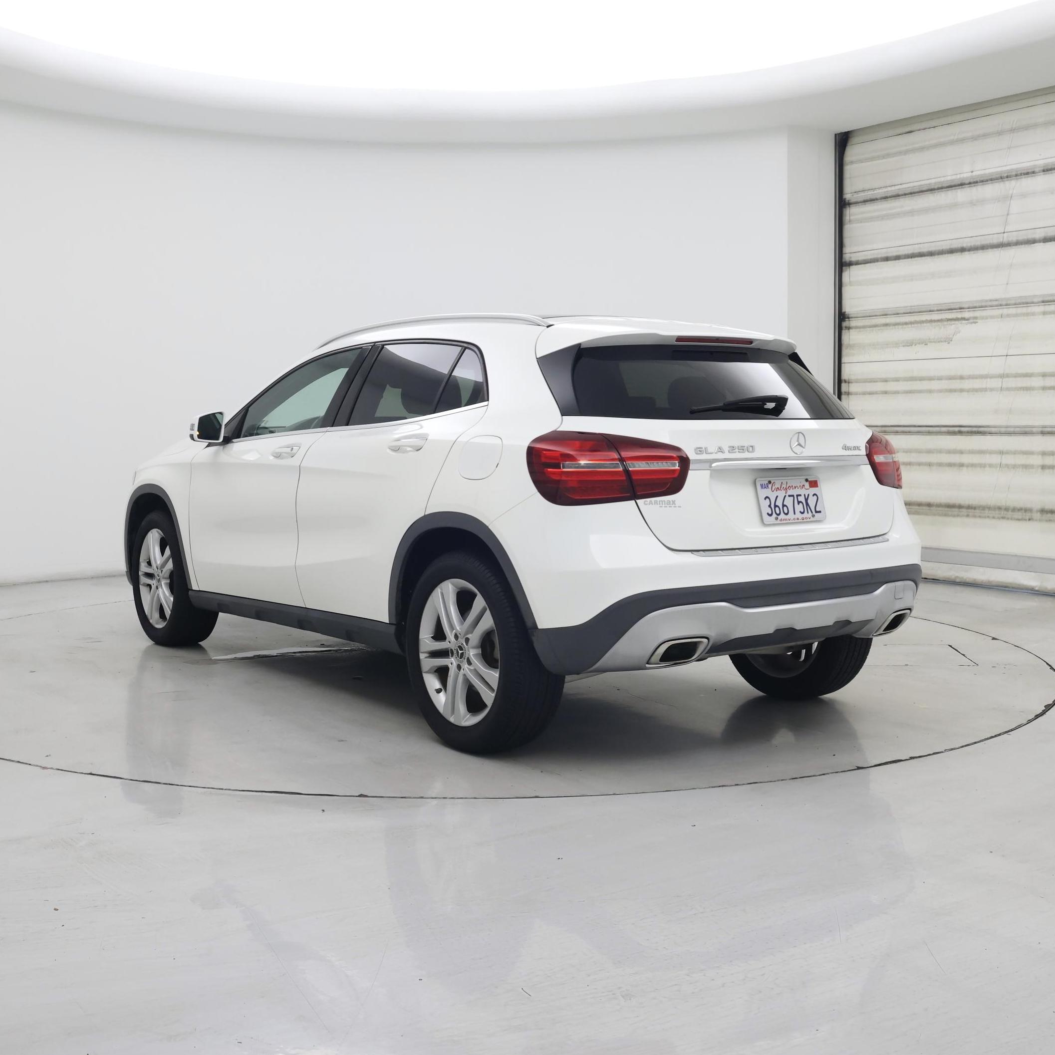 Thumbnail: 2018 Mercedes-Benz GLA - 2
