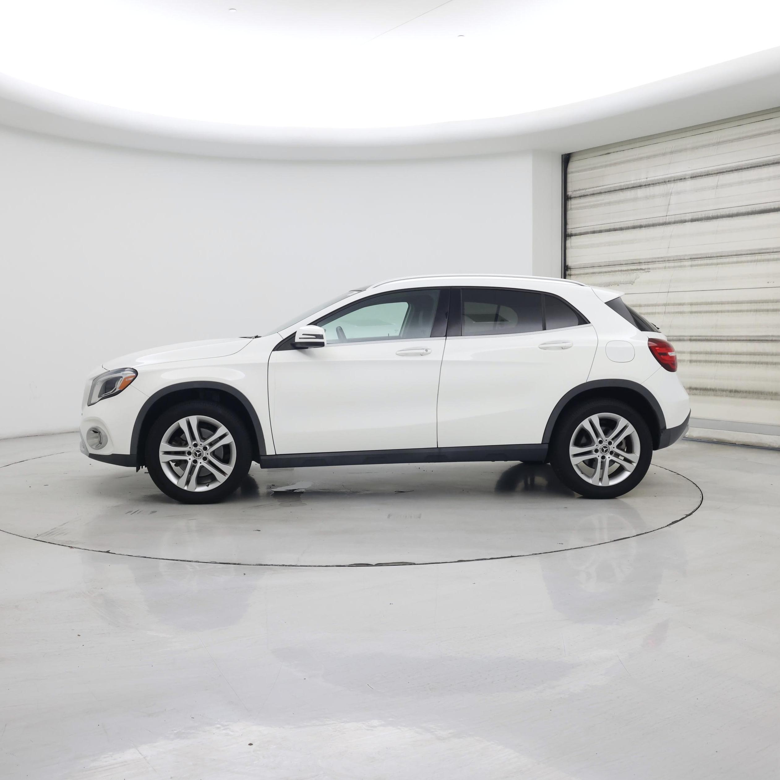 Thumbnail: 2018 Mercedes-Benz GLA - 3