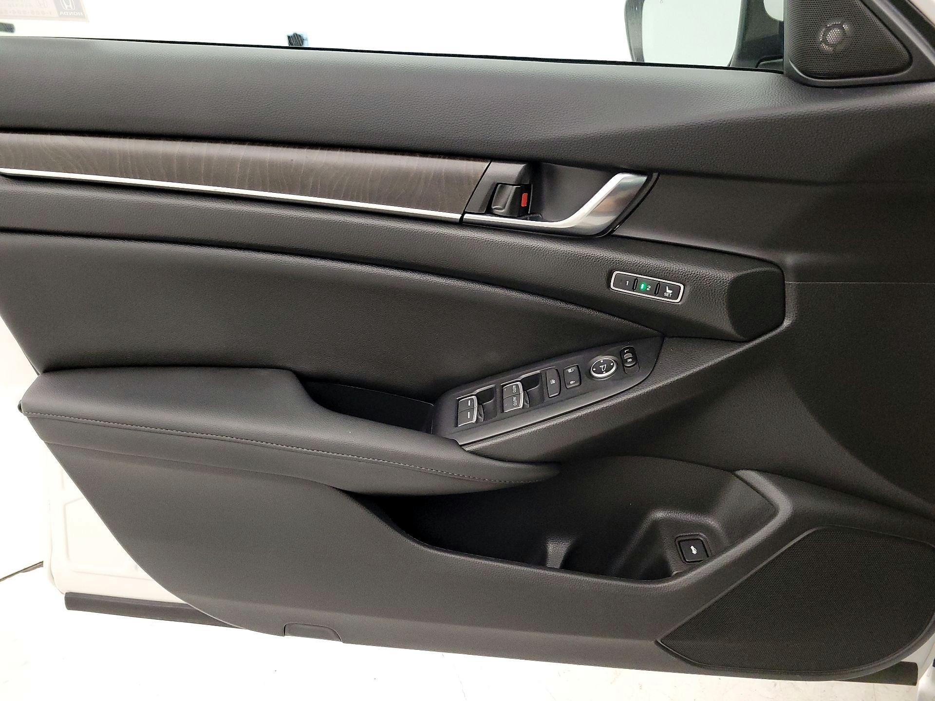 Thumbnail: 2019 Honda Accord - 12
