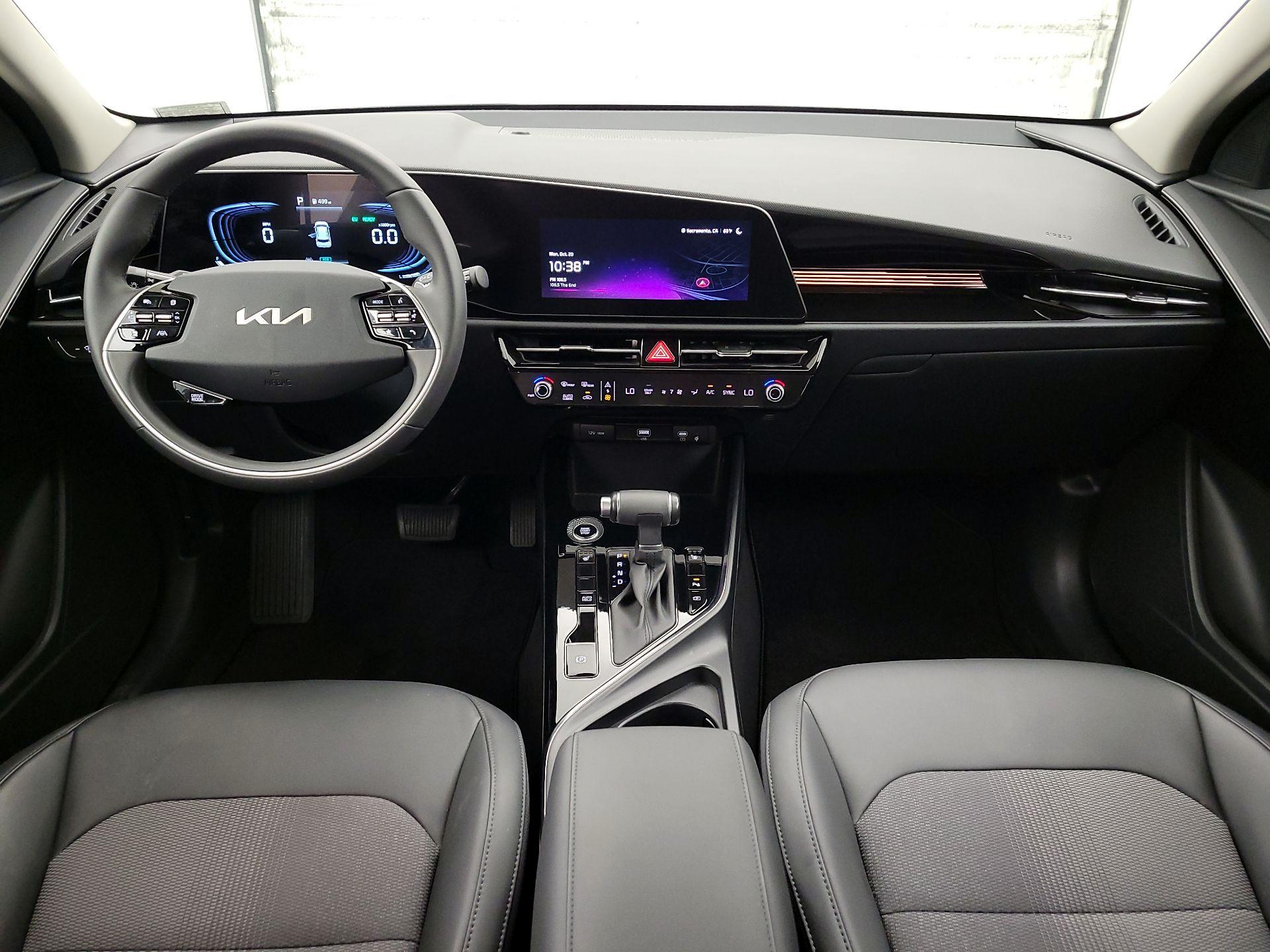 Thumbnail: 2025 Kia Niro - 9