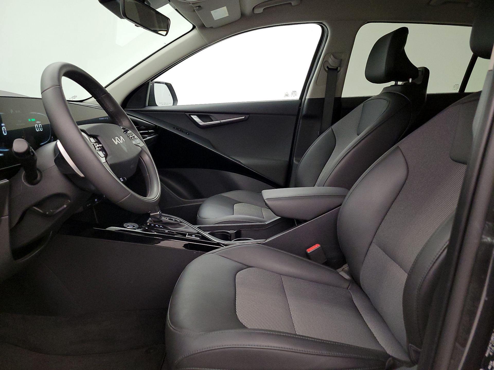Thumbnail: 2025 Kia Niro - 11