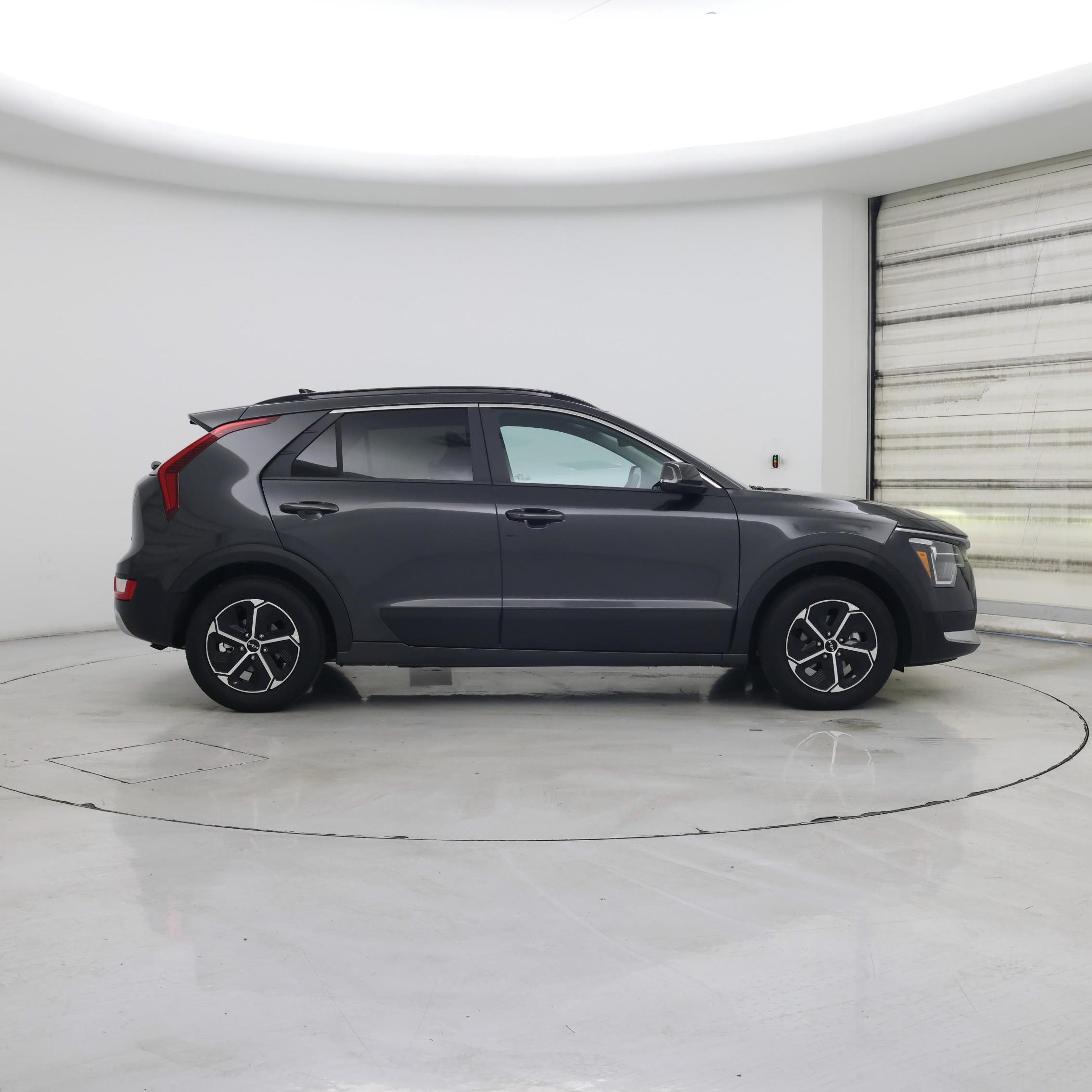 Thumbnail: 2025 Kia Niro - 7