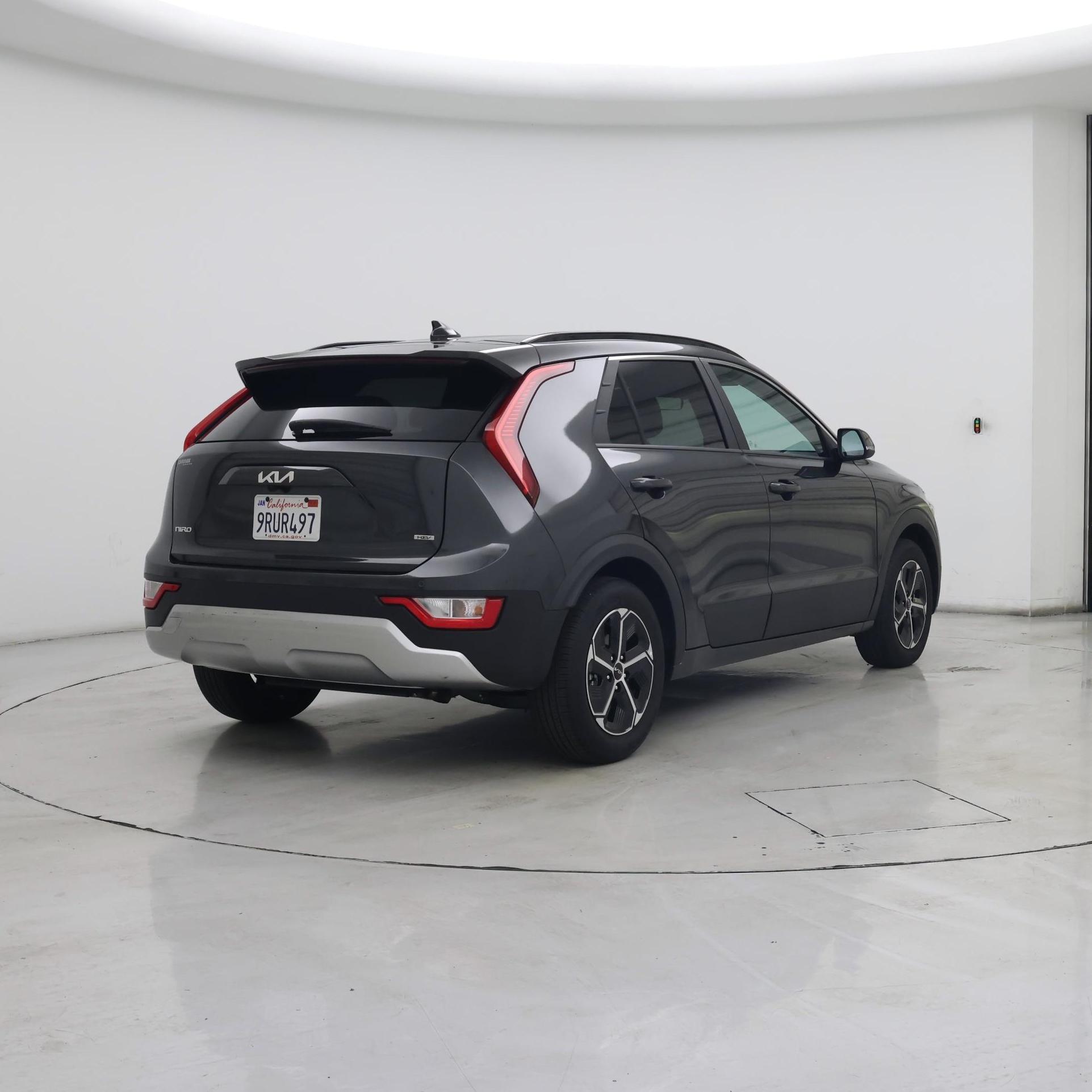 Thumbnail: 2025 Kia Niro - 8