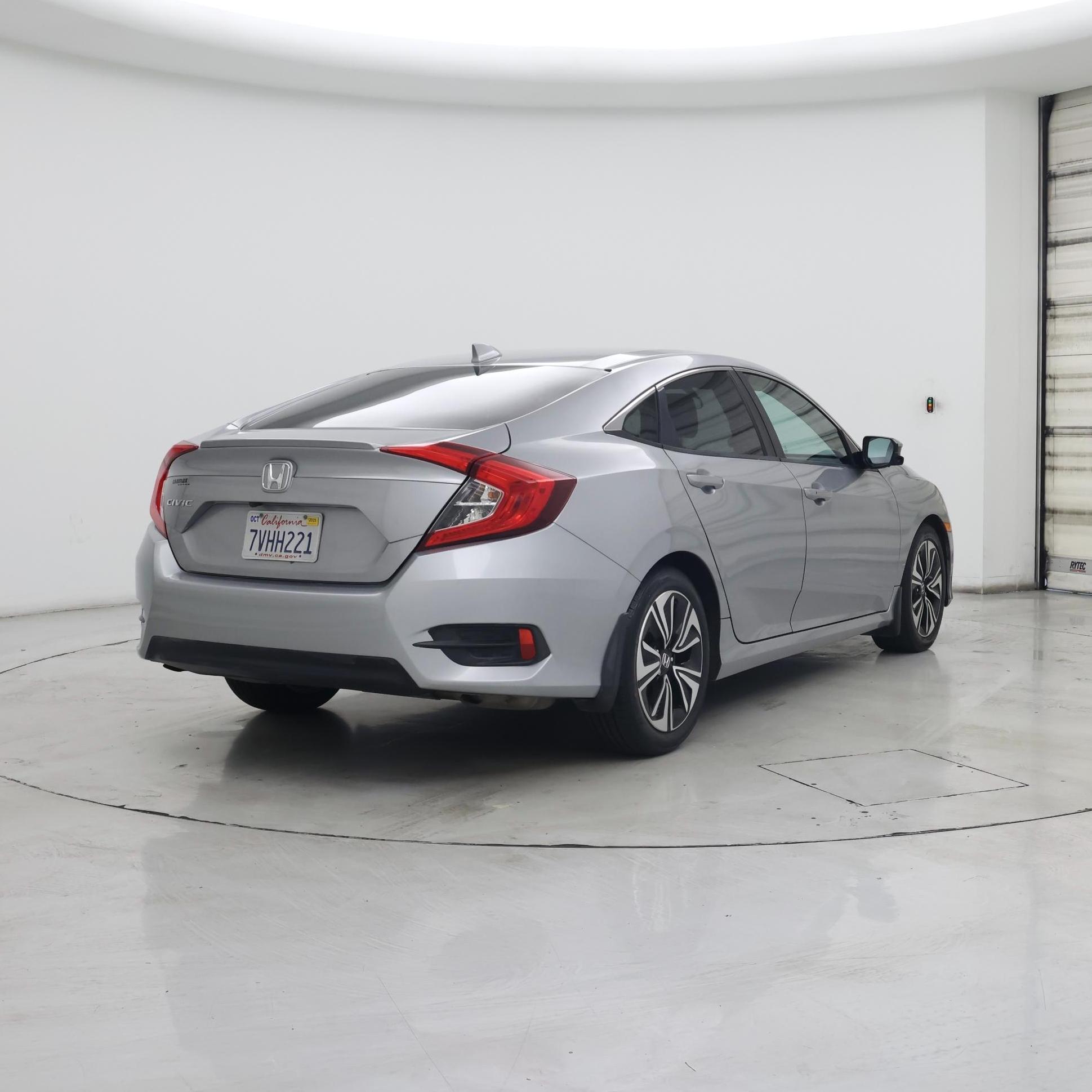 Thumbnail: 2016 Honda Civic - 8