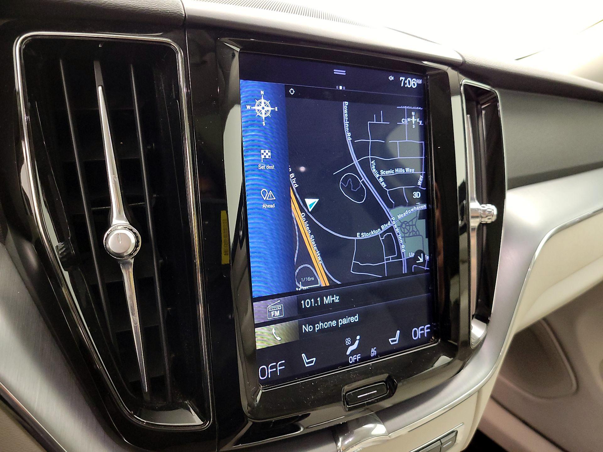 Thumbnail: 2018 Volvo XC60 - 13