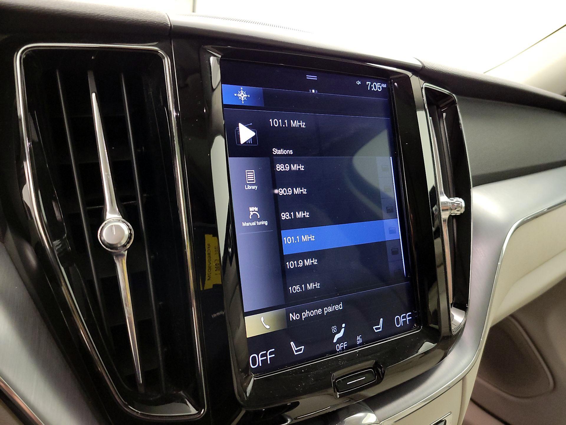 Thumbnail: 2018 Volvo XC60 - 15