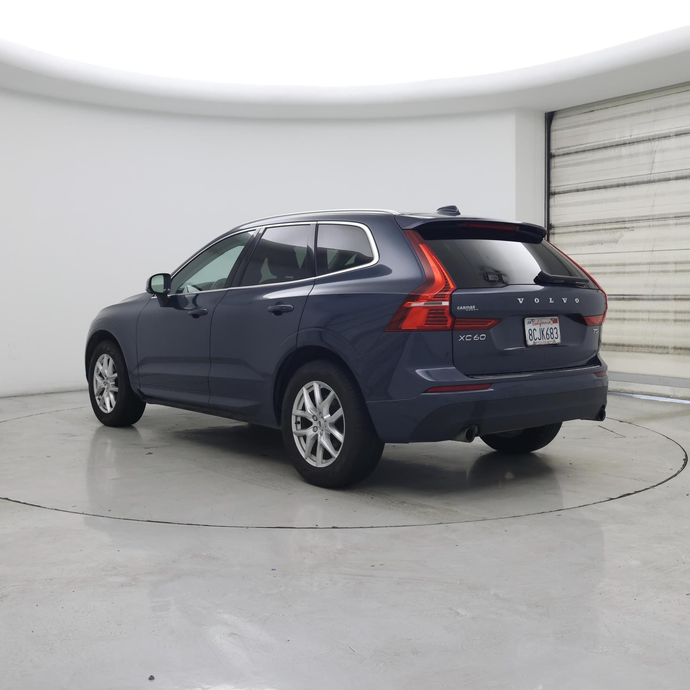 Thumbnail: 2018 Volvo XC60 - 2