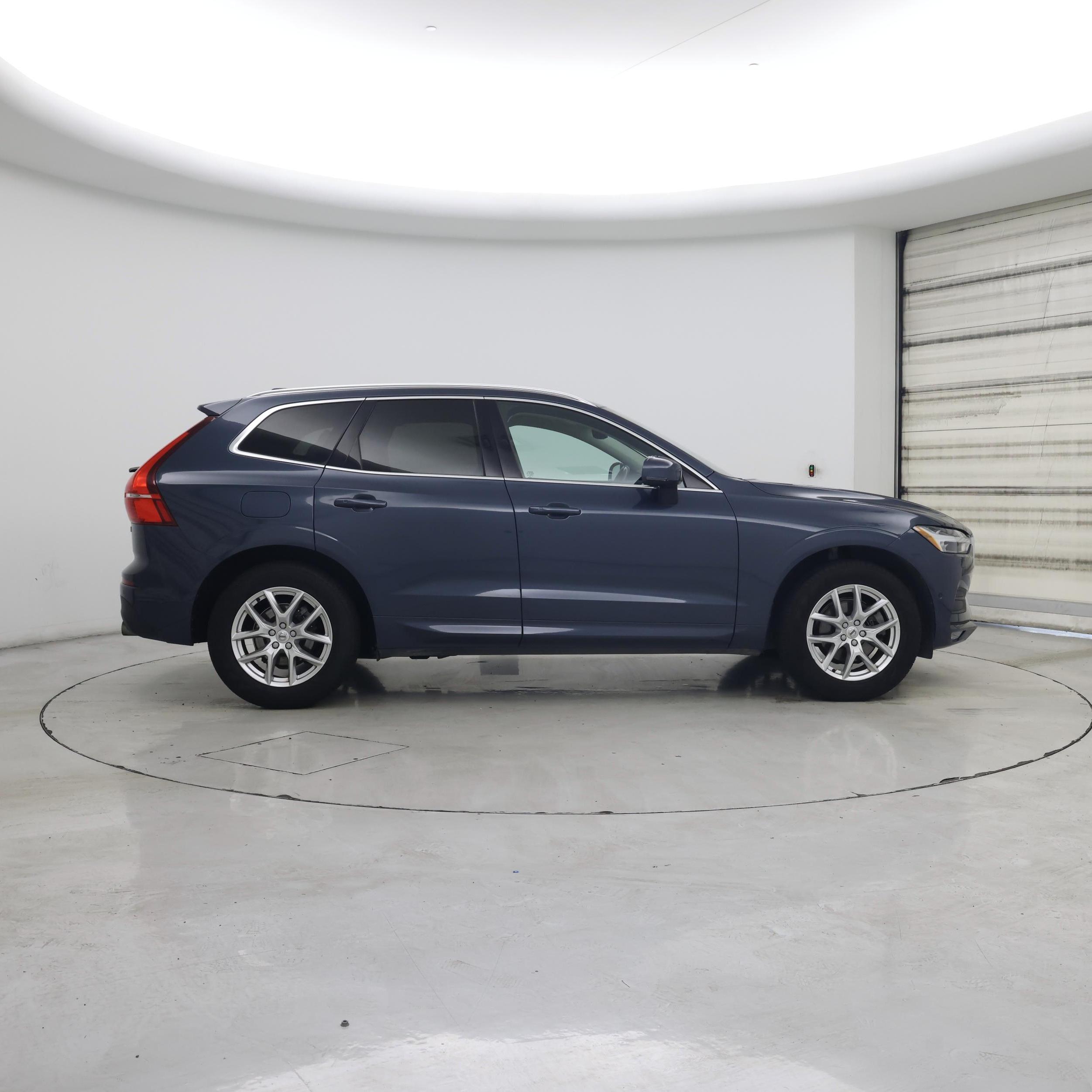 Thumbnail: 2018 Volvo XC60 - 7