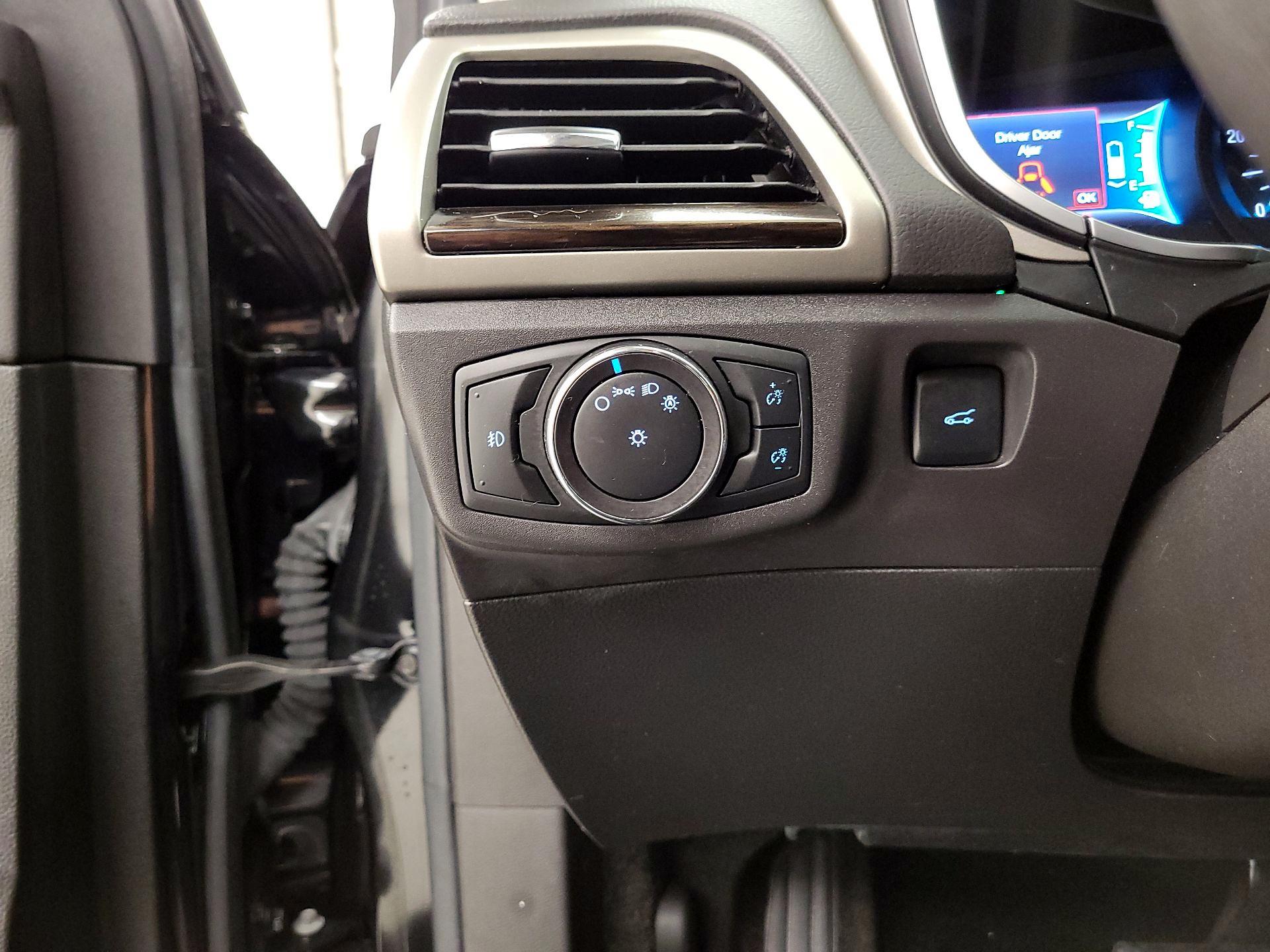 Thumbnail: 2015 Ford Fusion - 13