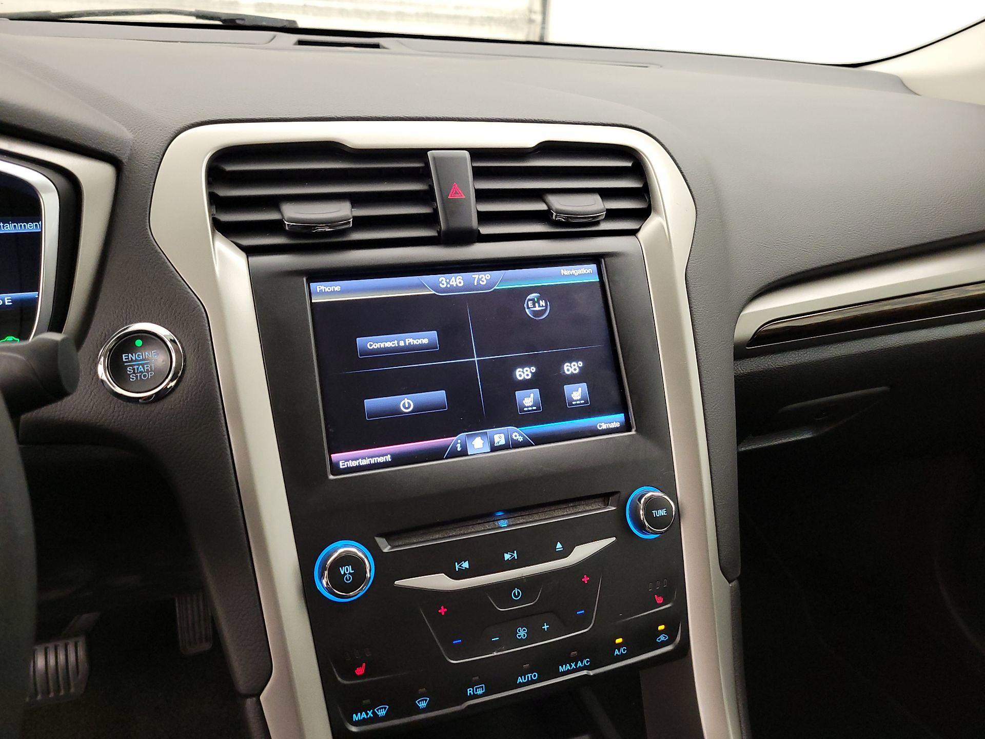 Thumbnail: 2015 Ford Fusion - 15