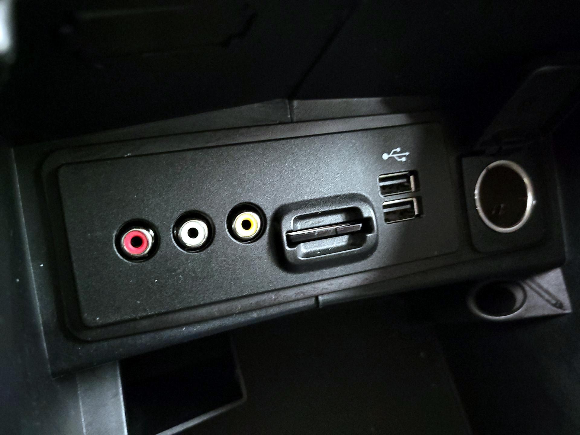 Thumbnail: 2015 Ford Fusion - 18