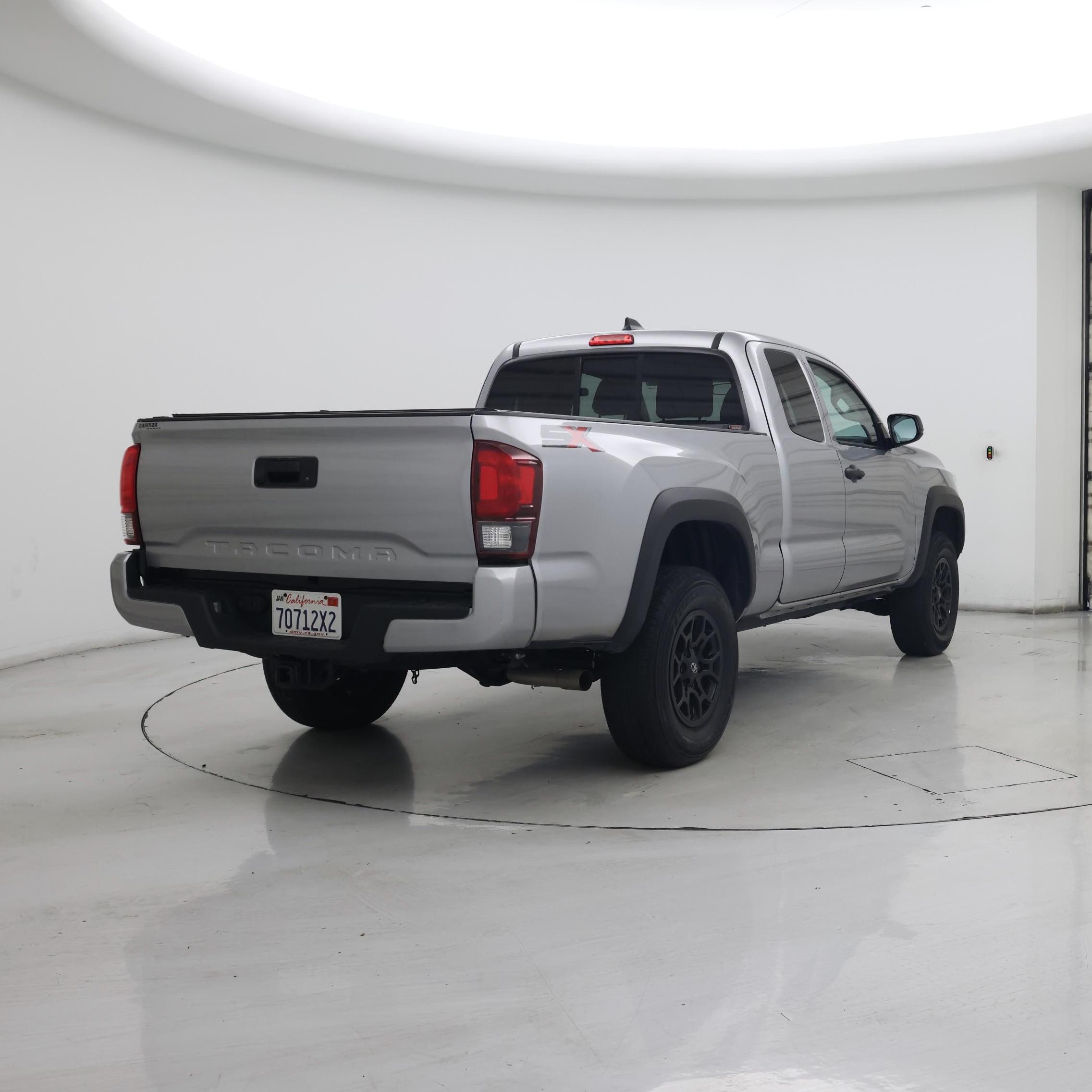 Thumbnail: 2020 Toyota Tacoma - 8