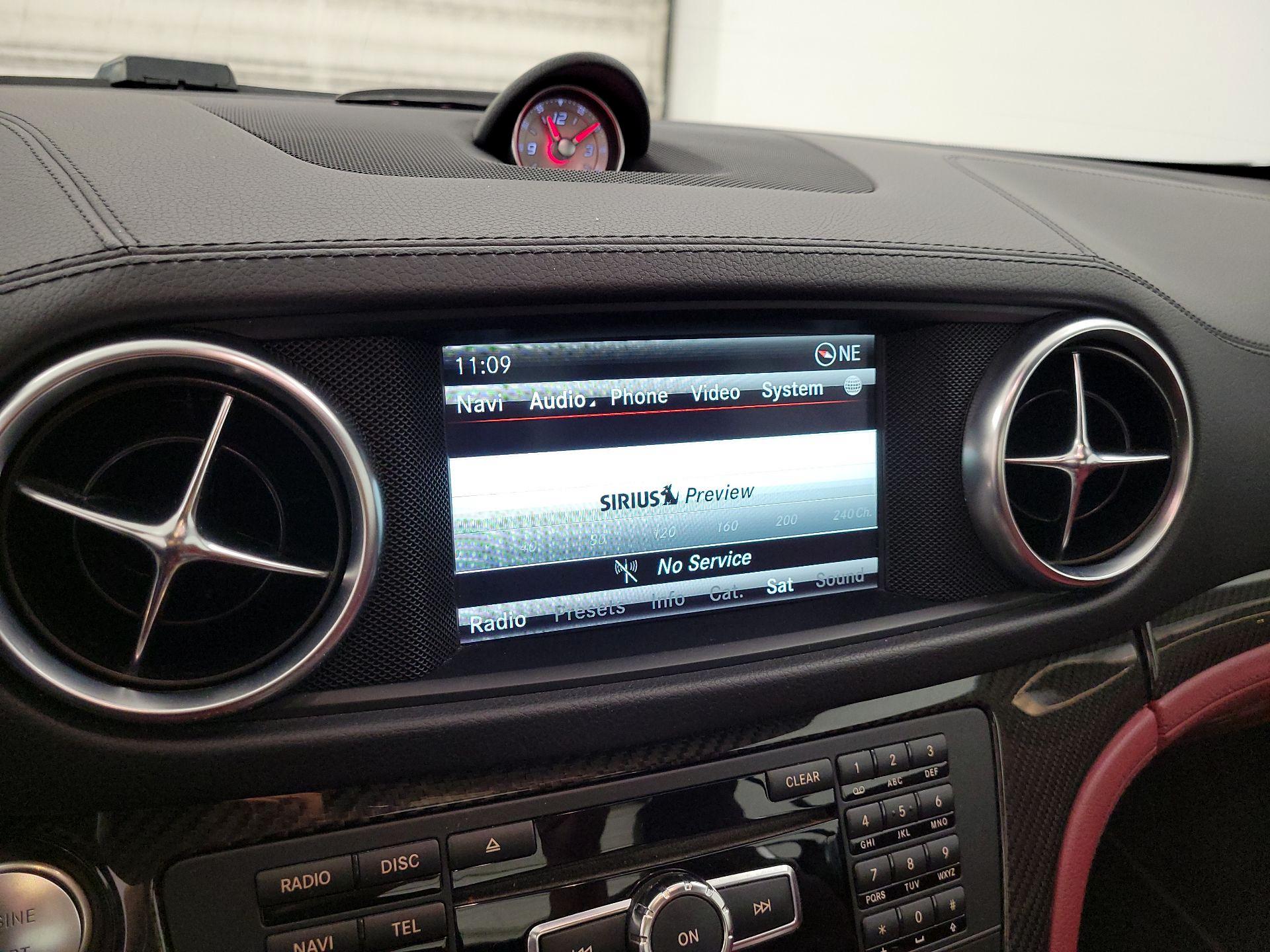 Thumbnail: 2015 Mercedes-Benz SL-Class - 16