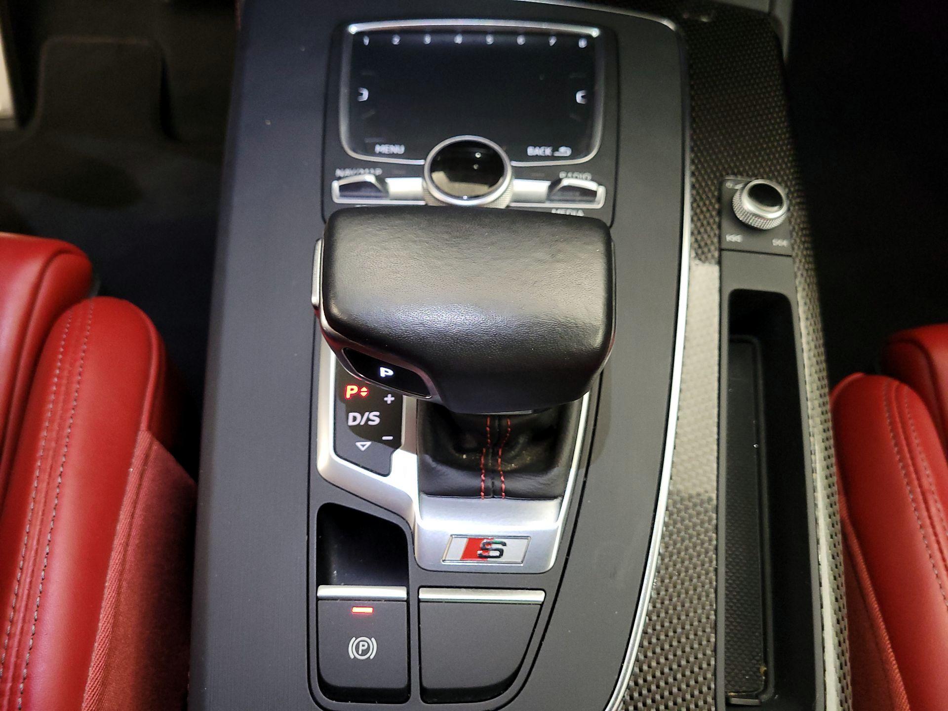 Thumbnail: 2019 Audi SQ5 - 18