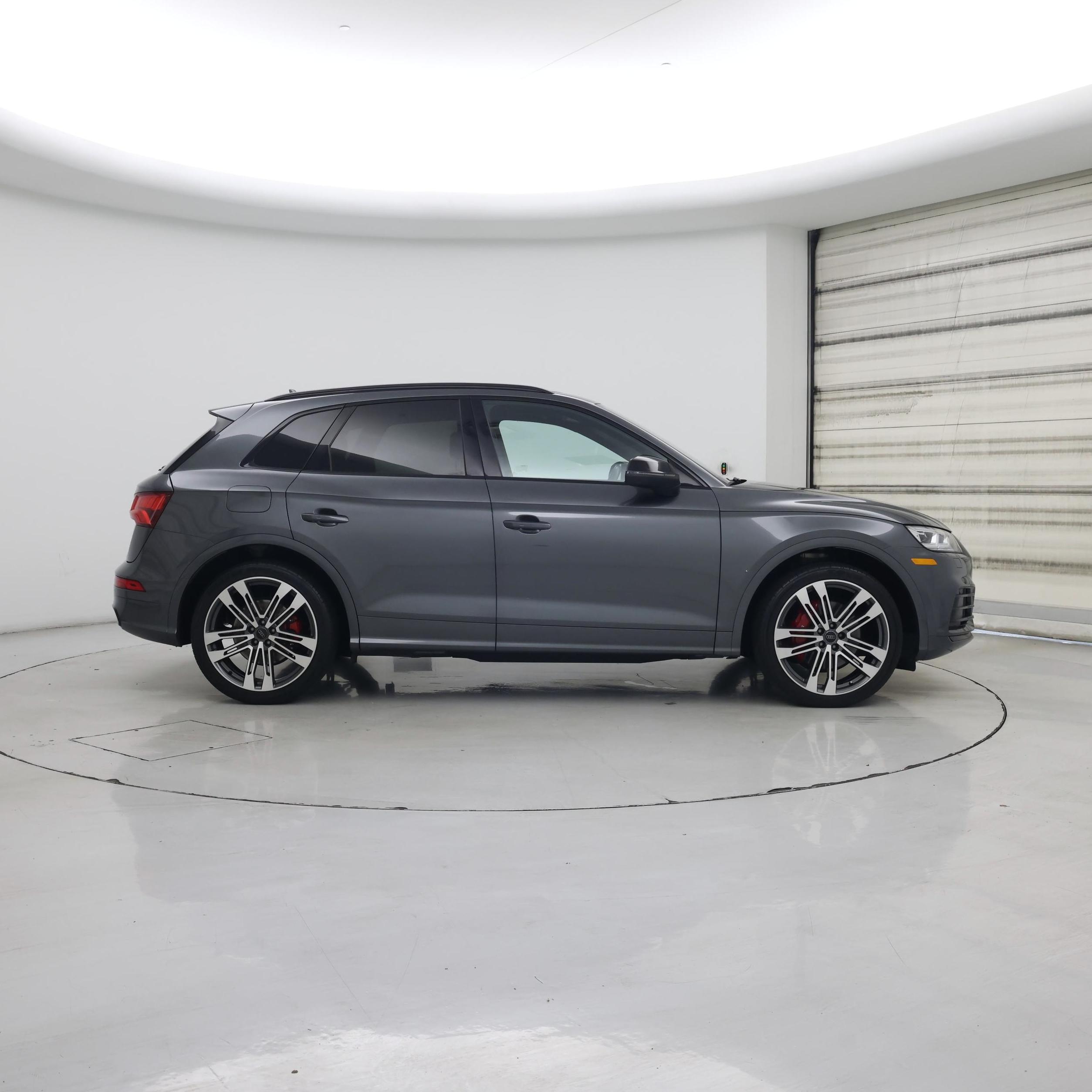 Thumbnail: 2019 Audi SQ5 - 7