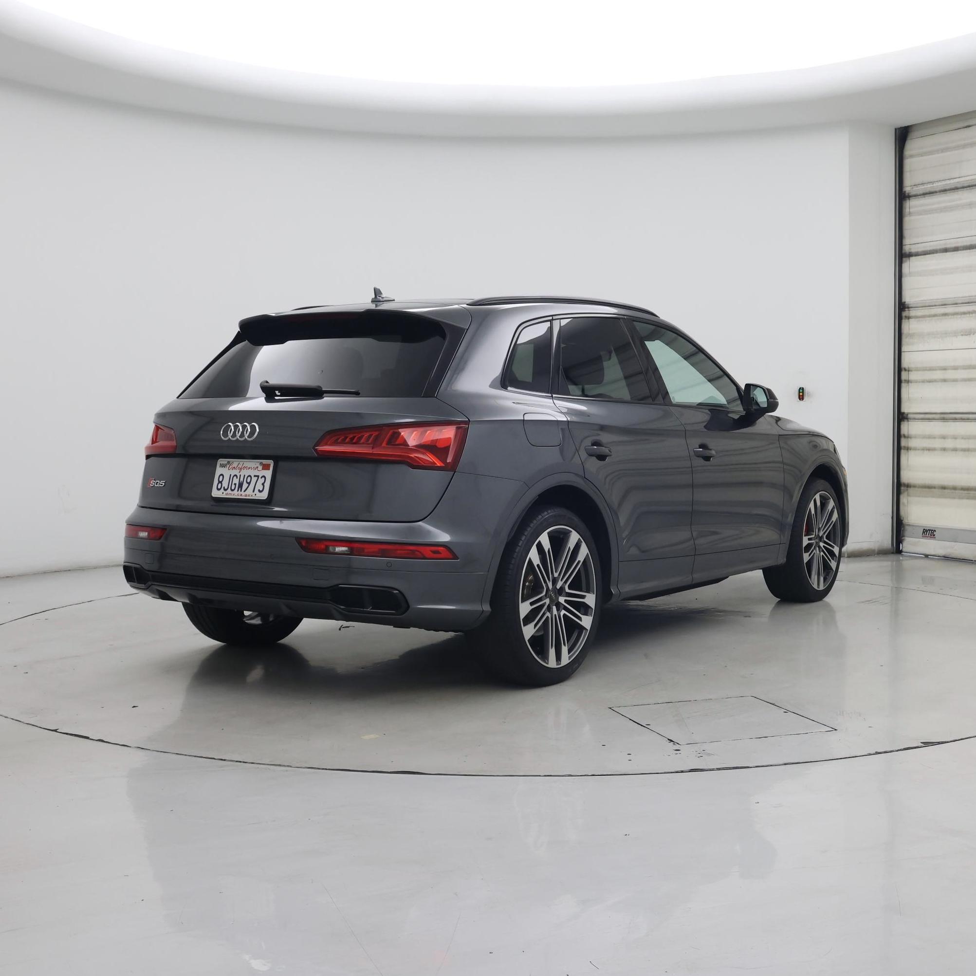 Thumbnail: 2019 Audi SQ5 - 8