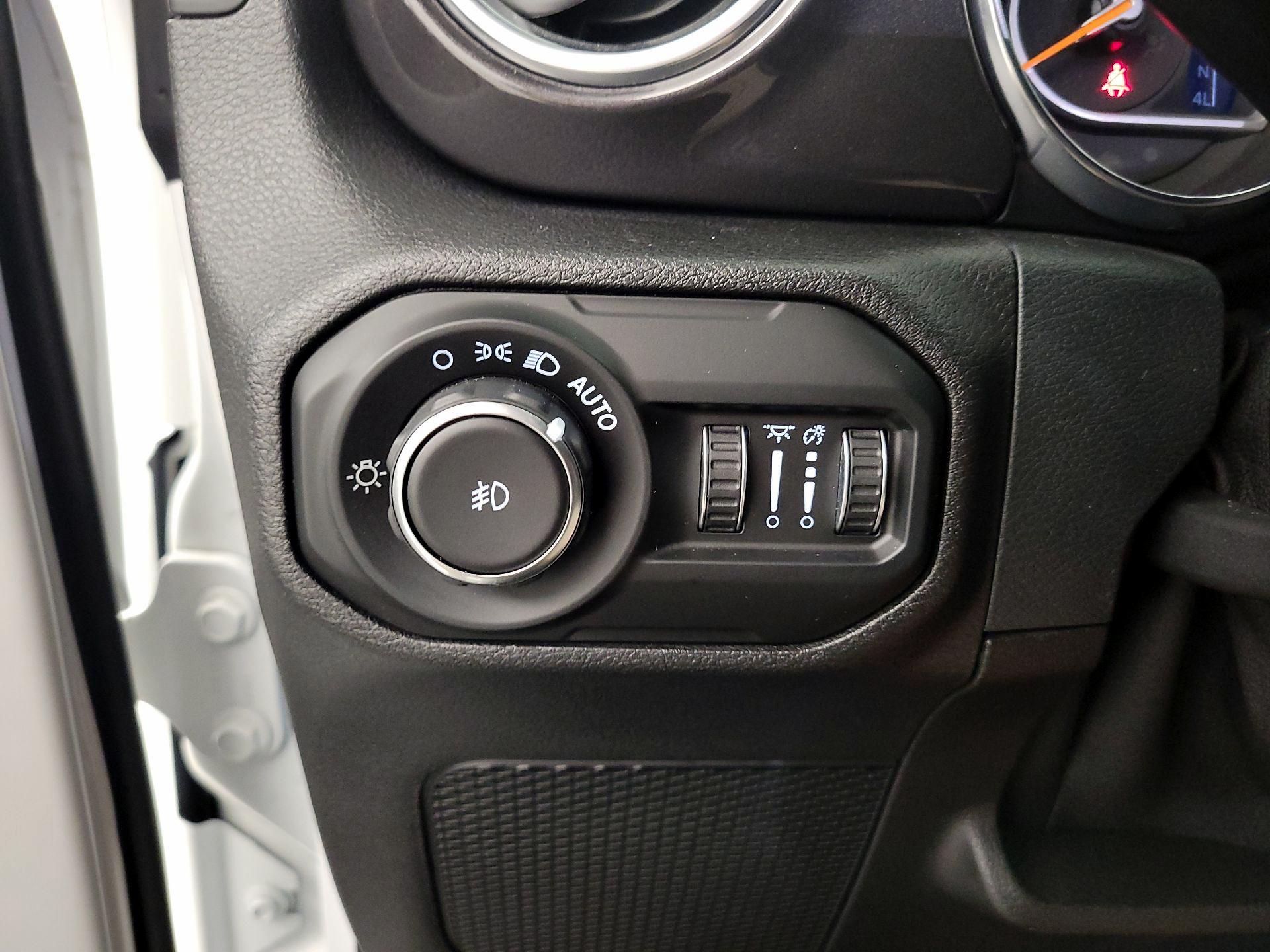 Thumbnail: 2021 Jeep Wrangler - 13