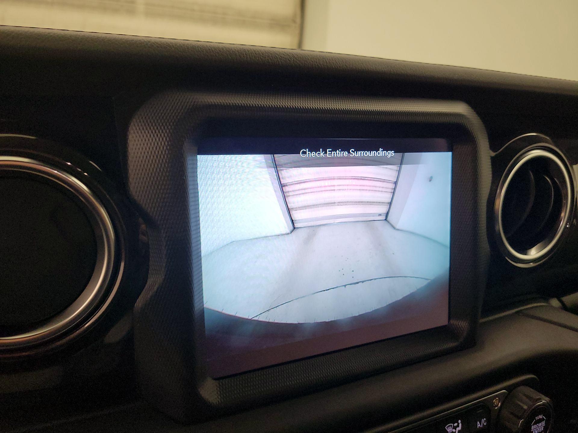 Thumbnail: 2021 Jeep Wrangler - 15