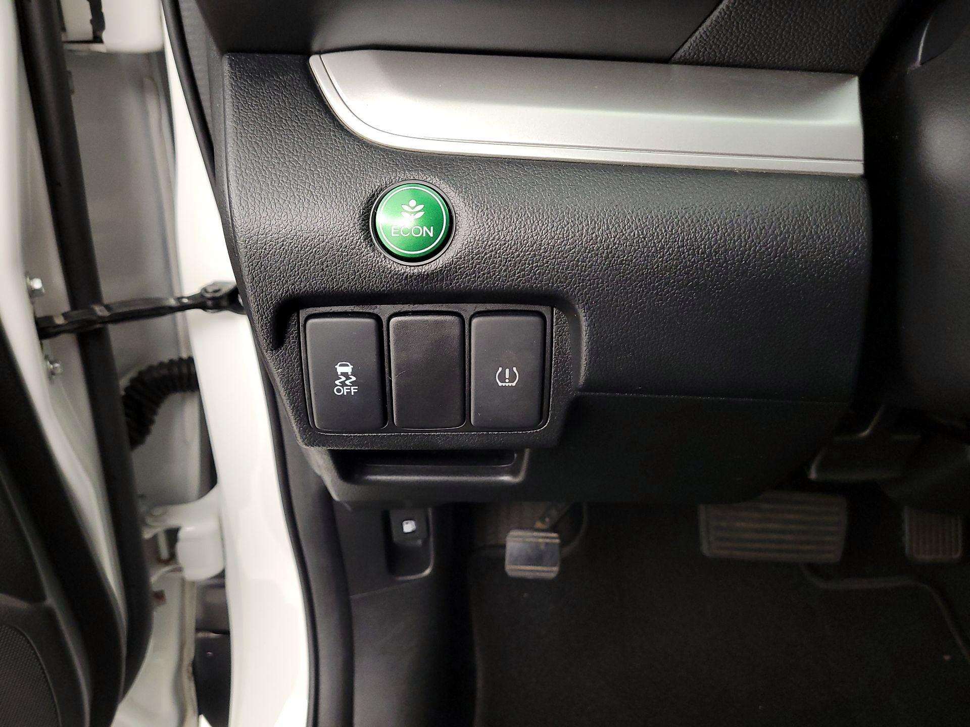 Thumbnail: 2016 Honda CR-V - 13