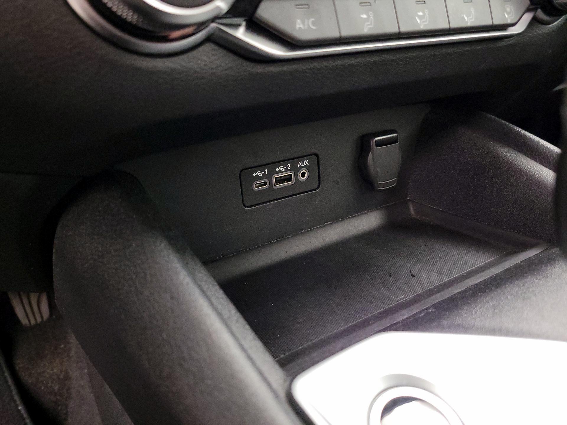 Thumbnail: 2019 Nissan Altima - 18