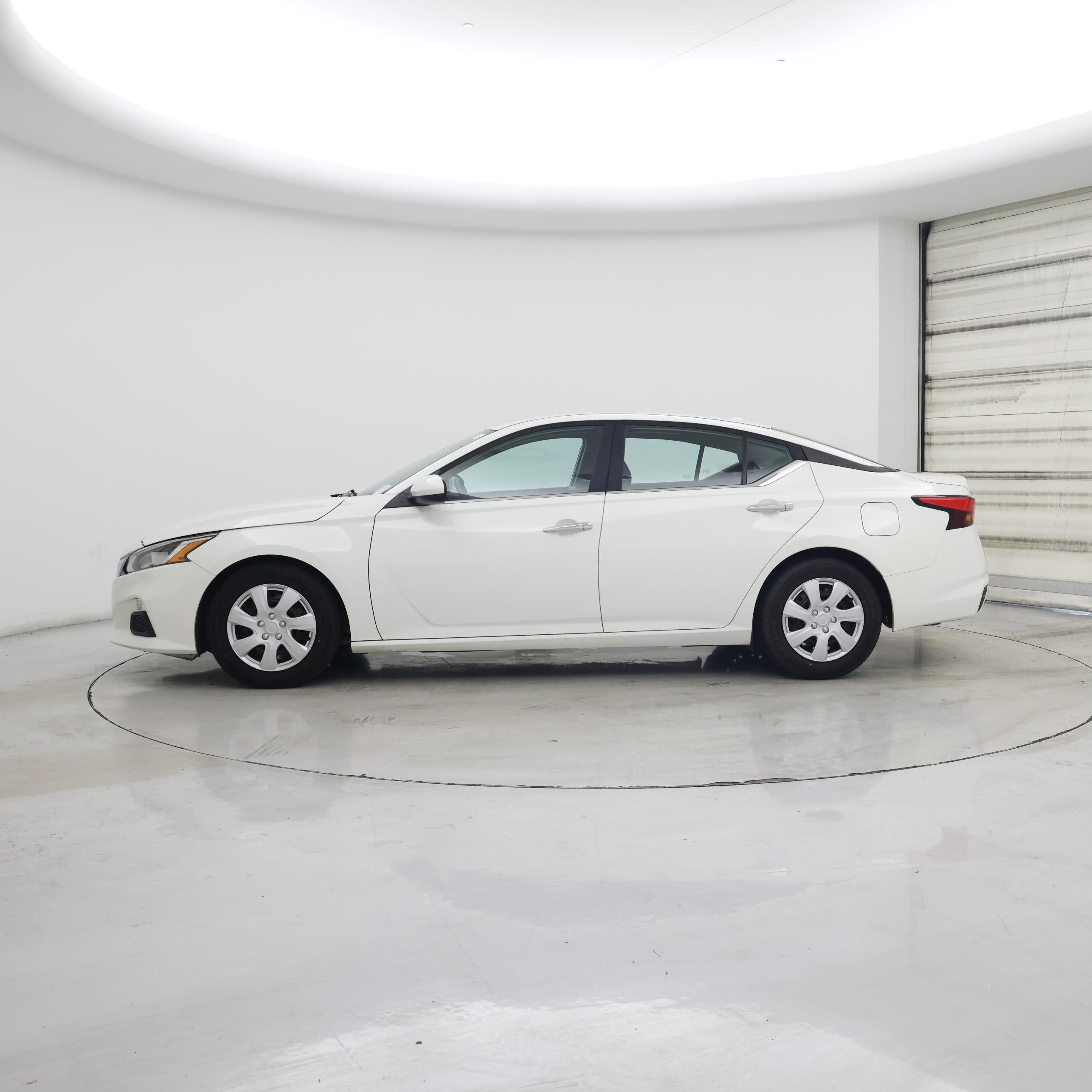 Thumbnail: 2019 Nissan Altima - 3