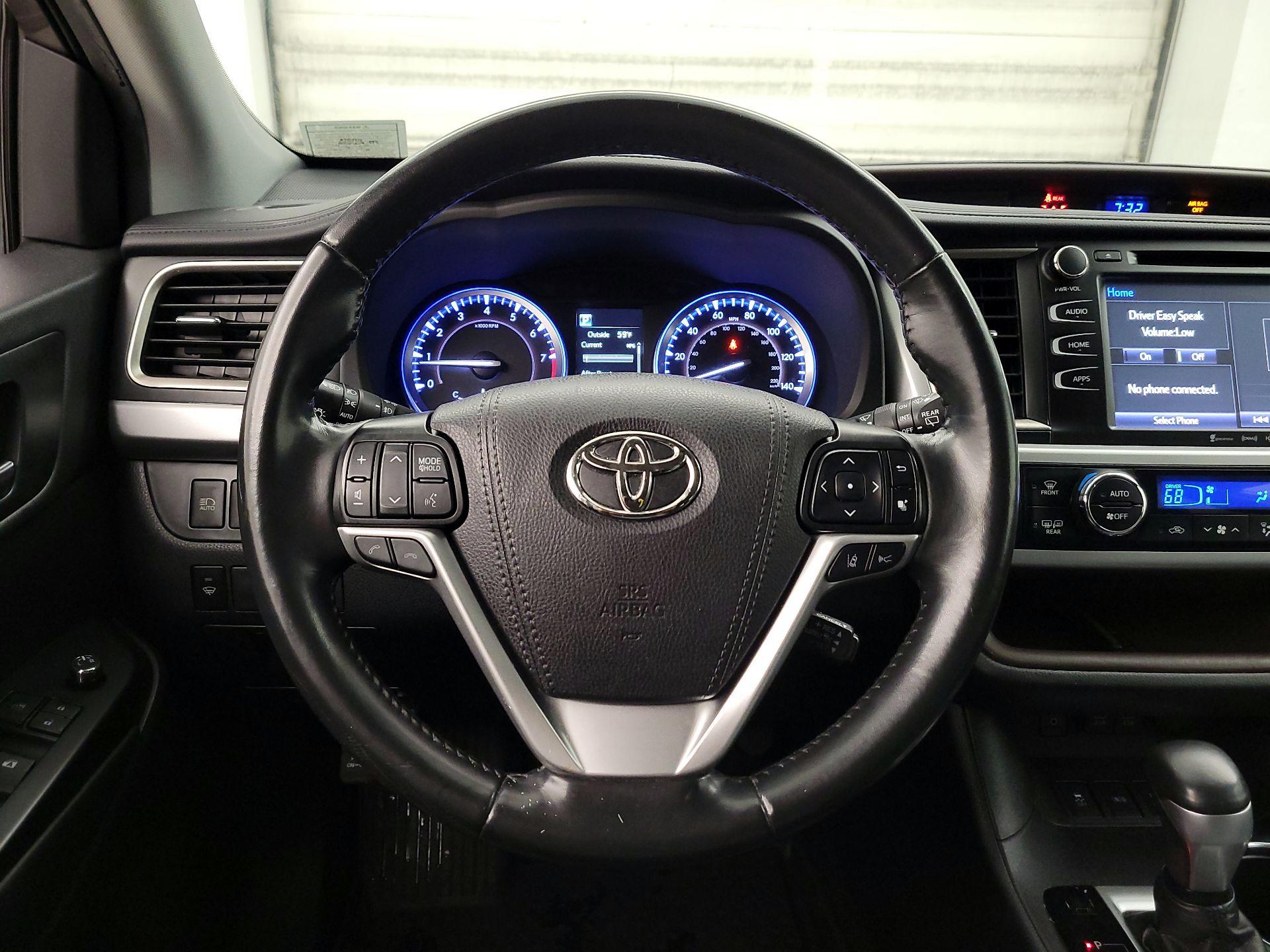 Thumbnail: 2019 Toyota Highlander - 10