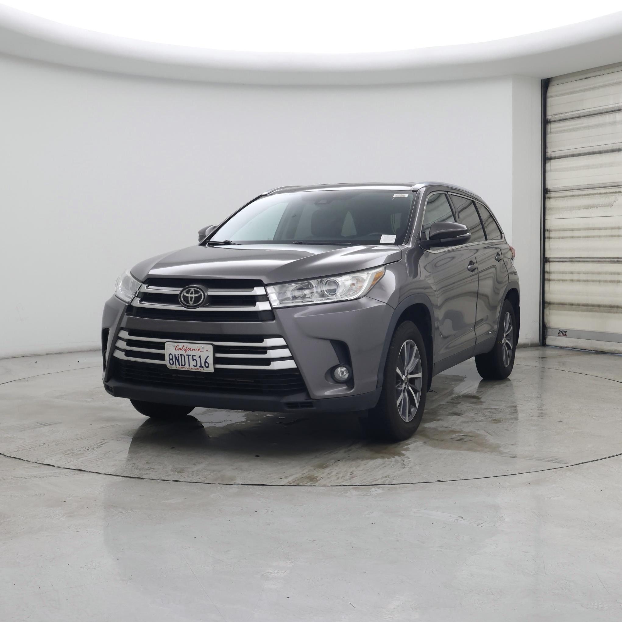 Thumbnail: 2019 Toyota Highlander - 4