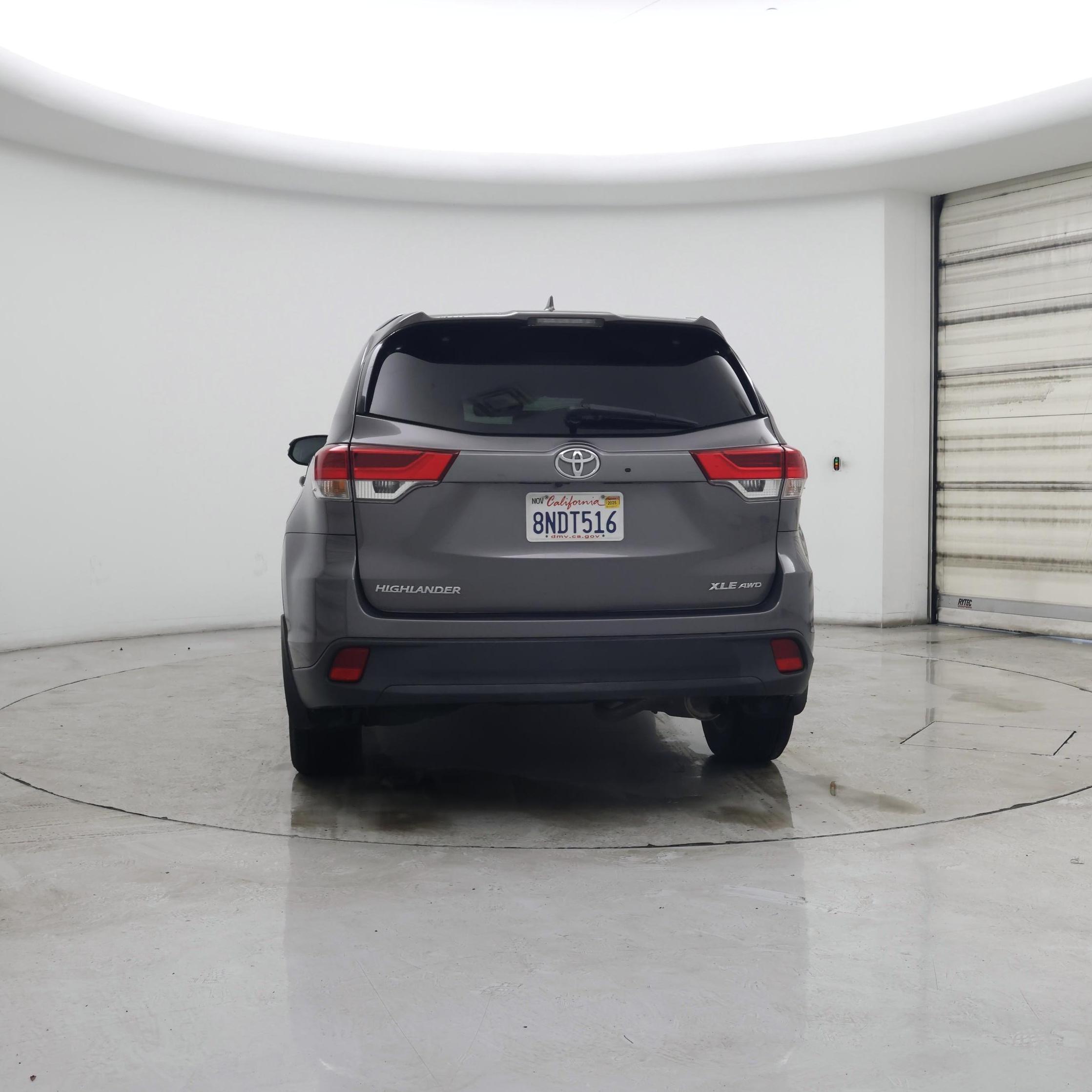 Thumbnail: 2019 Toyota Highlander - 6