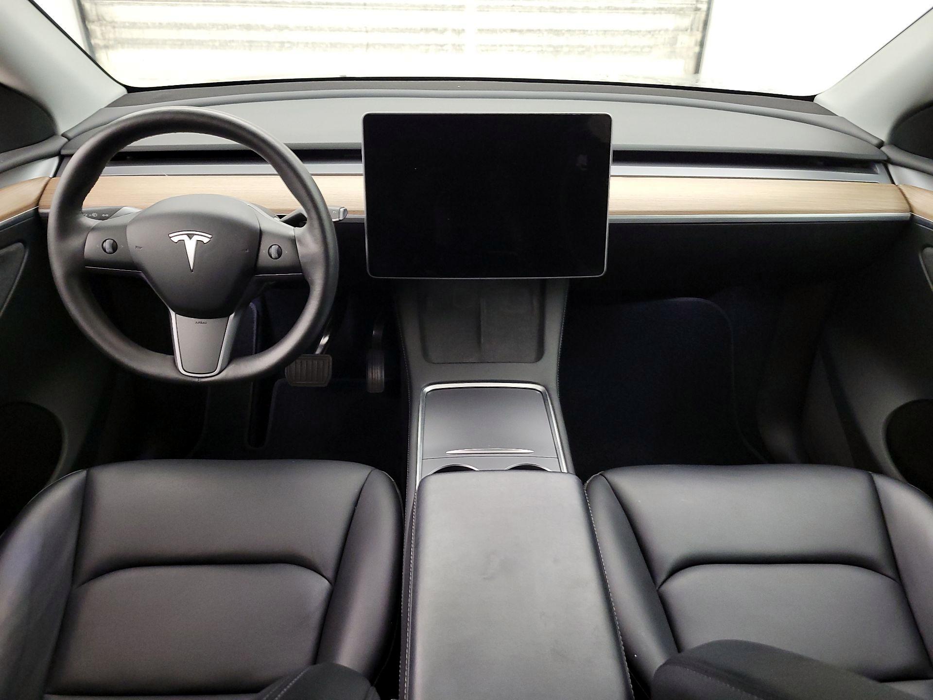 Thumbnail: 2023 Tesla Model Y - 9